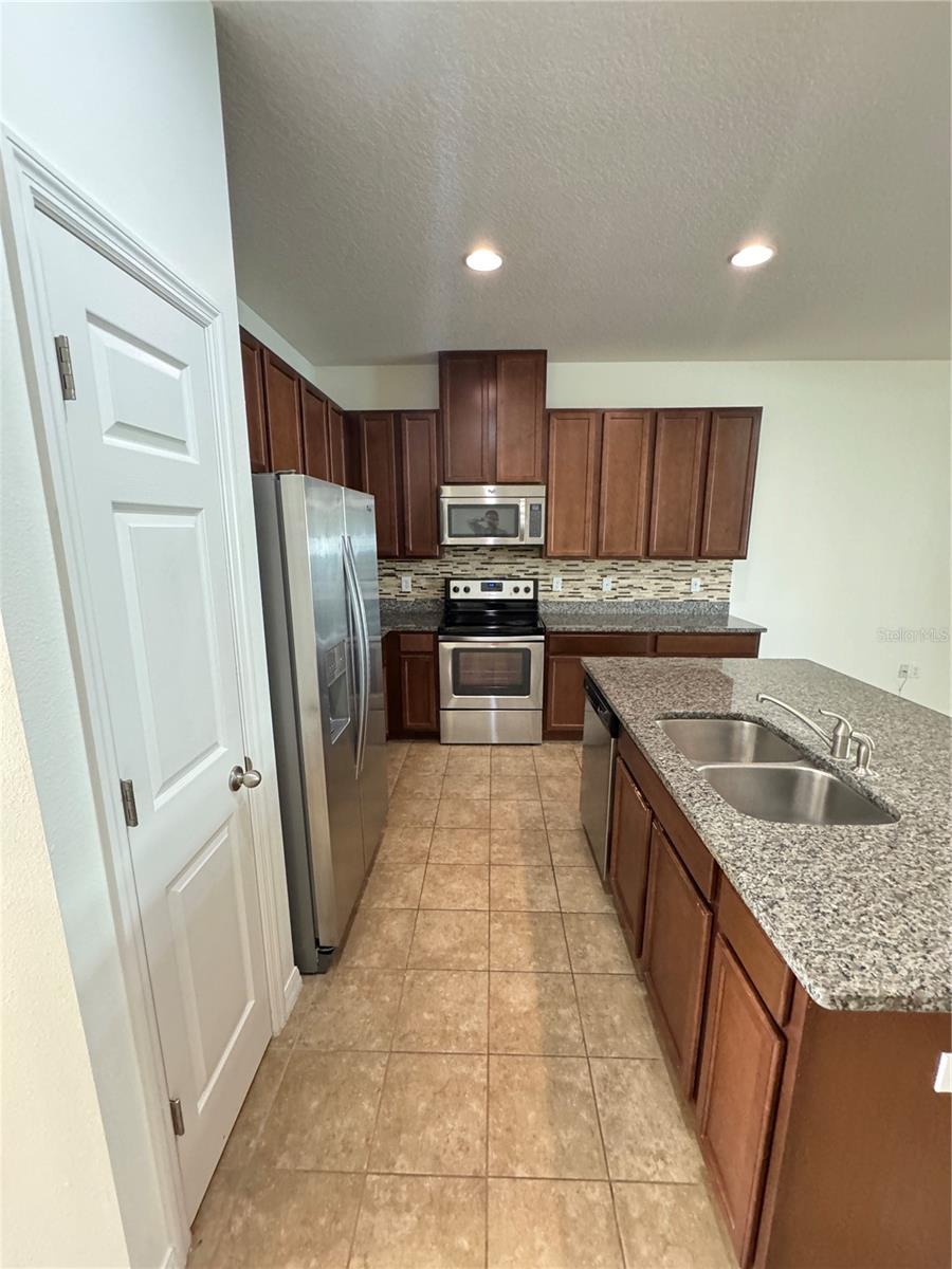 4085 71ST AVE N, PINELLAS PARK, FL, 33781