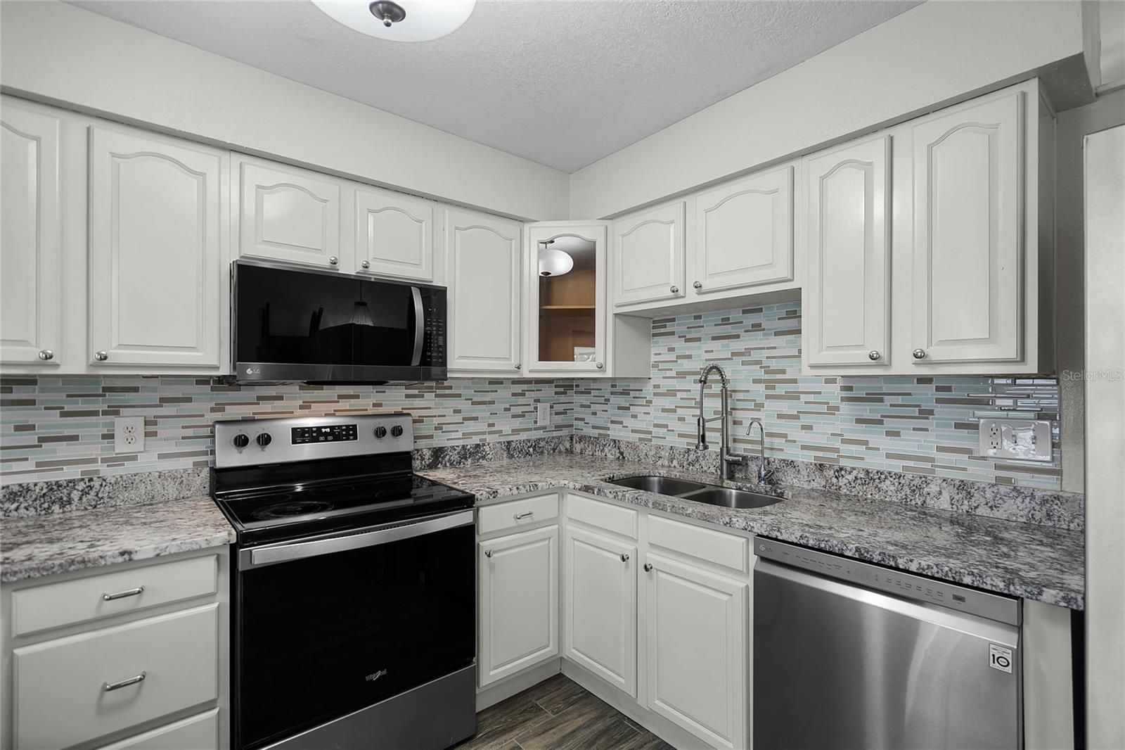 13910 FULLERTON DR, TAMPA, FL, 33625