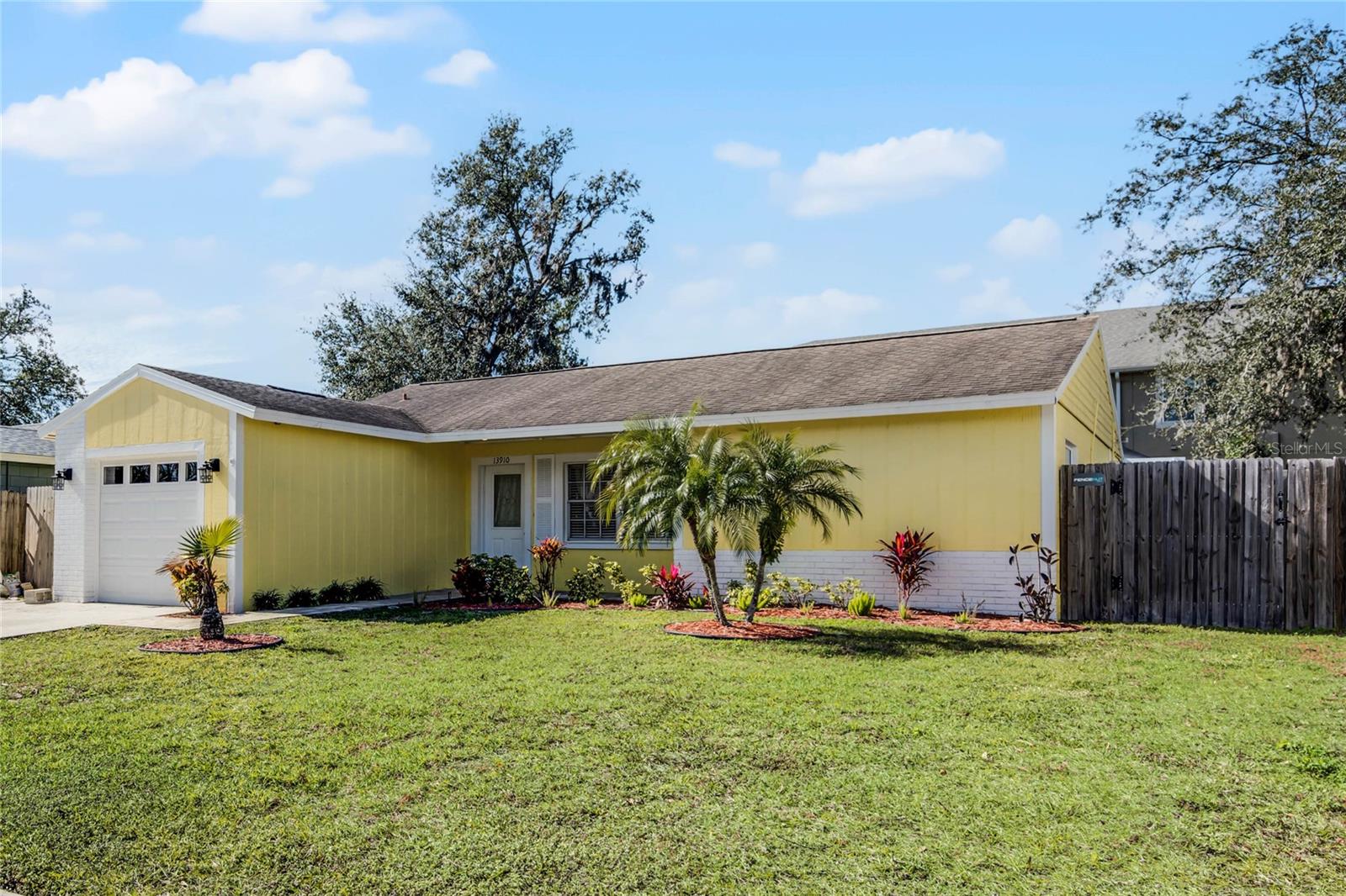 13910 FULLERTON DR, TAMPA, FL, 33625