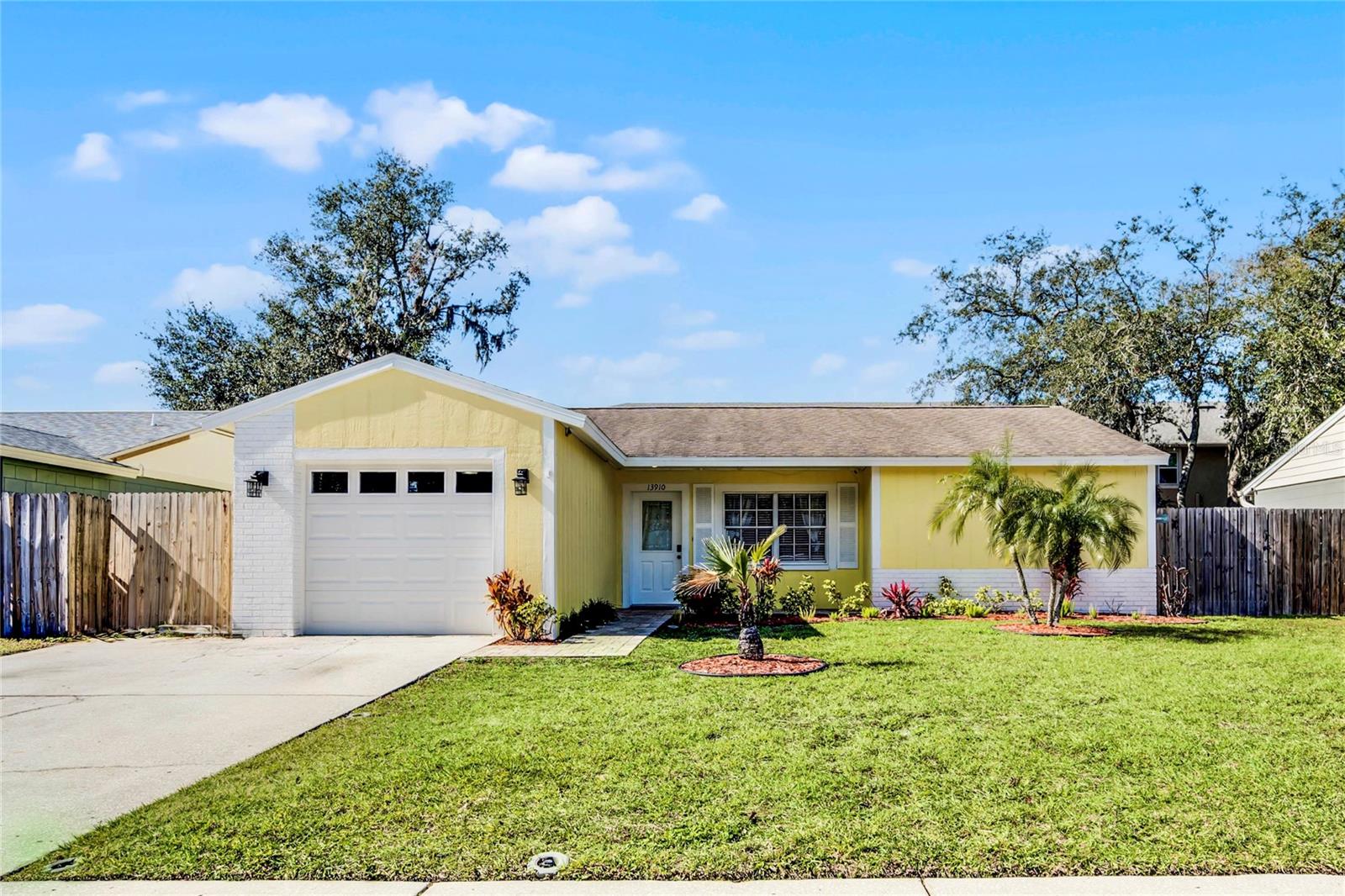 13910 FULLERTON DR, TAMPA, FL, 33625