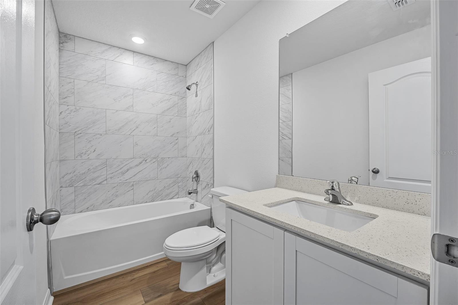 1481 AMY CIR, DELTONA, FL, 32738