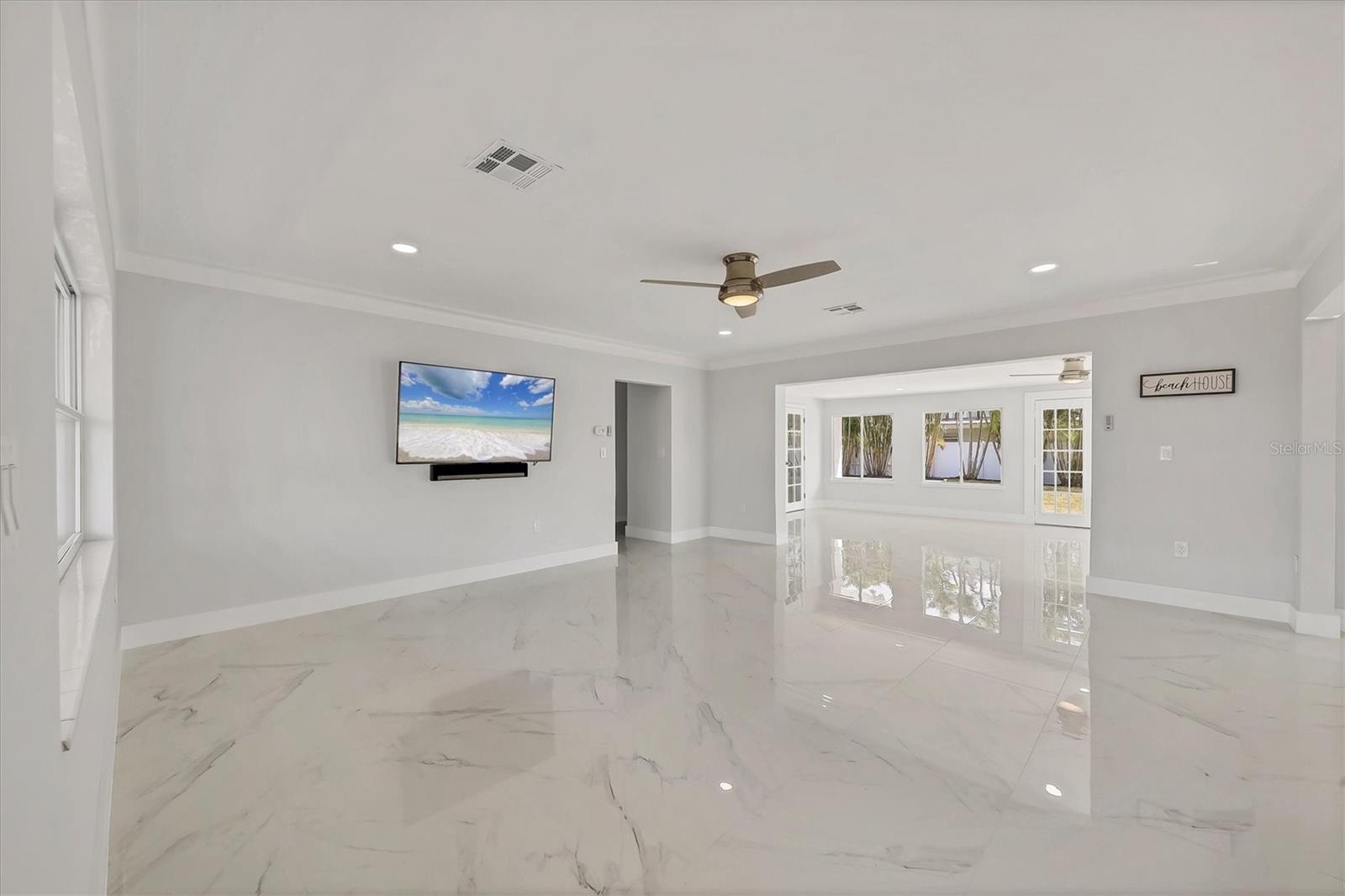6429 HOLLYWOOD BLVD, SARASOTA, FL, 34231