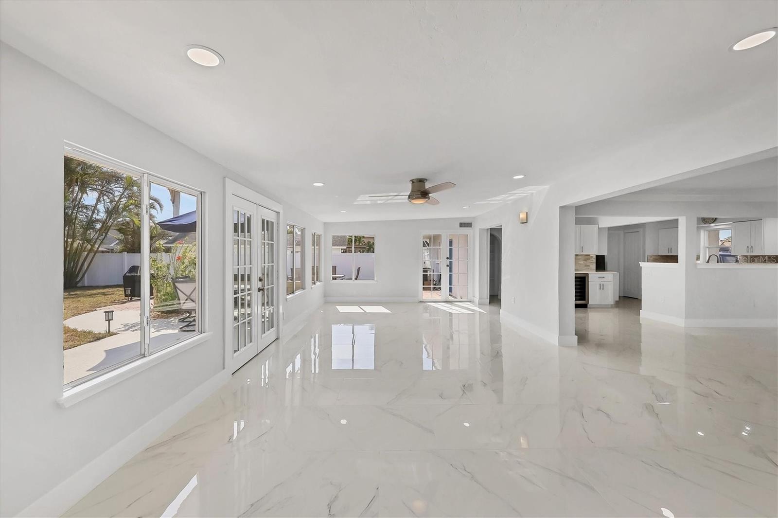 6429 HOLLYWOOD BLVD, SARASOTA, FL, 34231