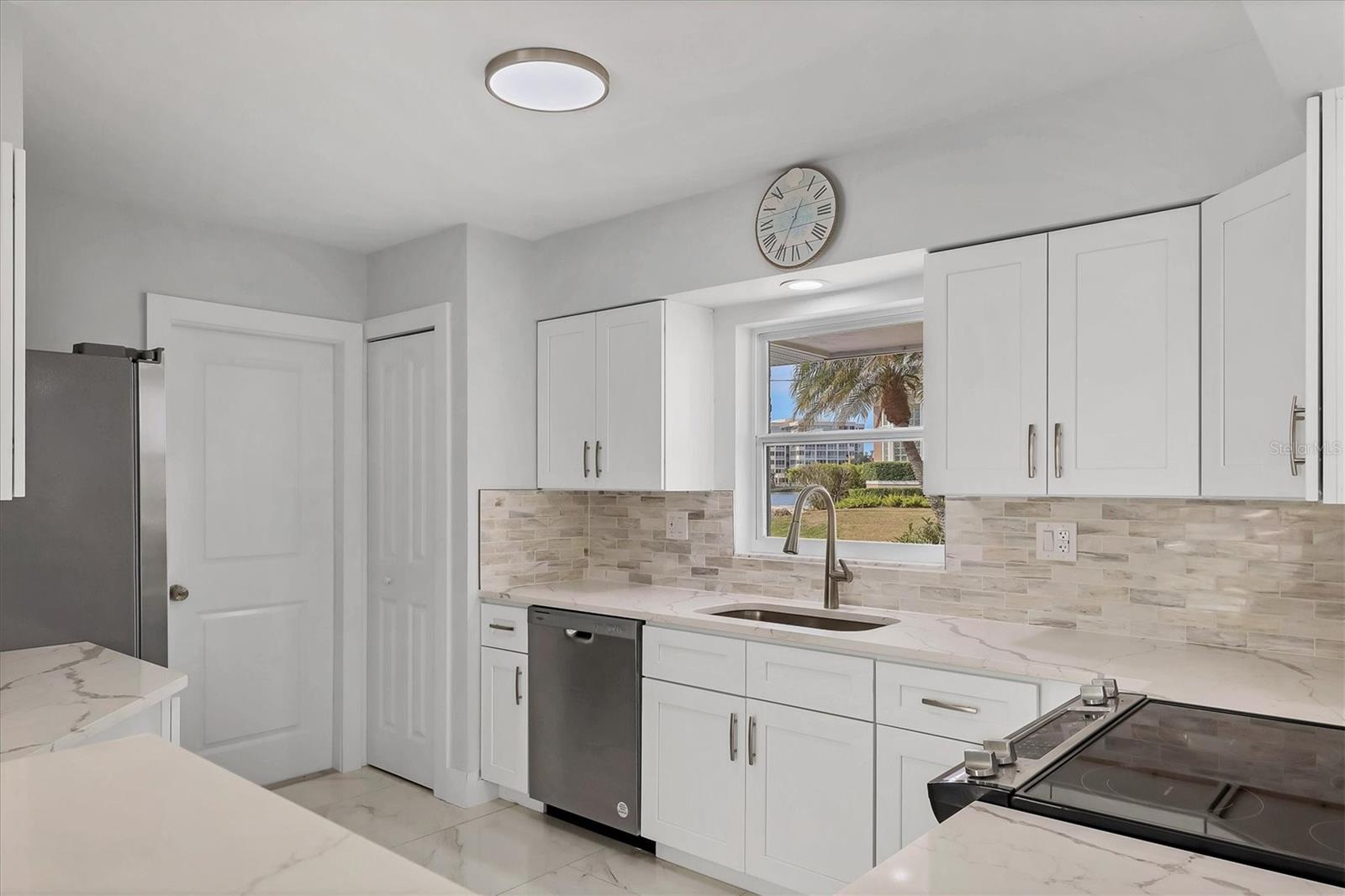 6429 HOLLYWOOD BLVD, SARASOTA, FL, 34231
