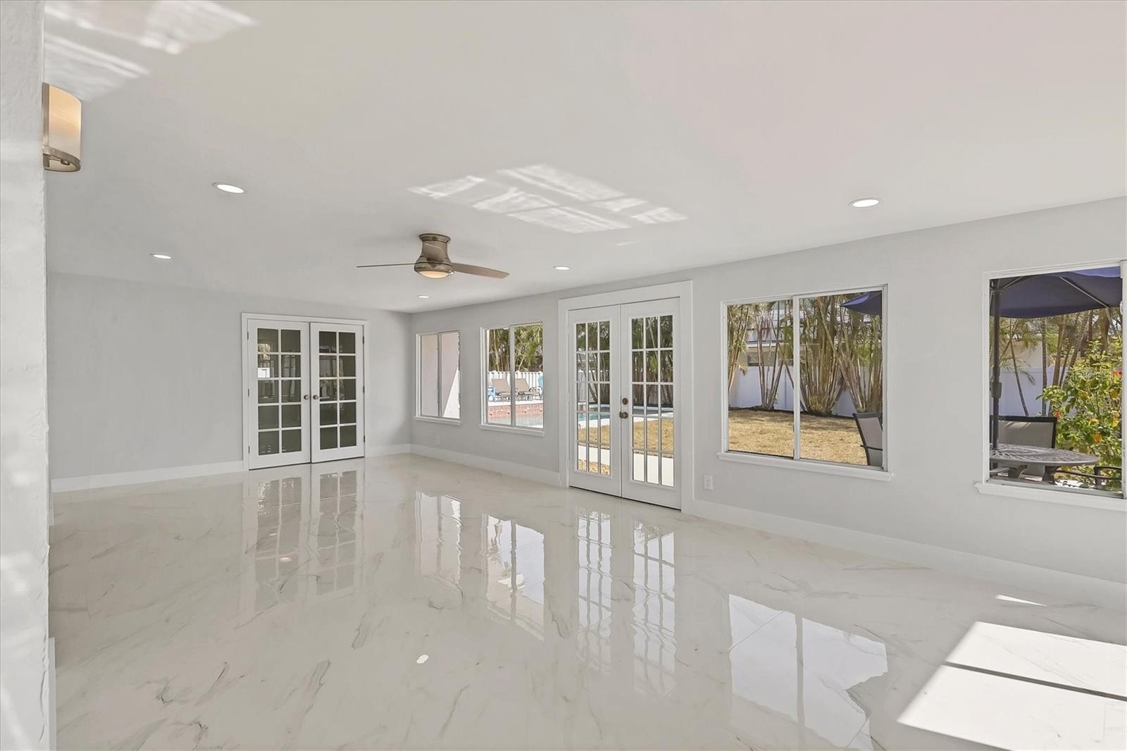 6429 HOLLYWOOD BLVD, SARASOTA, FL, 34231