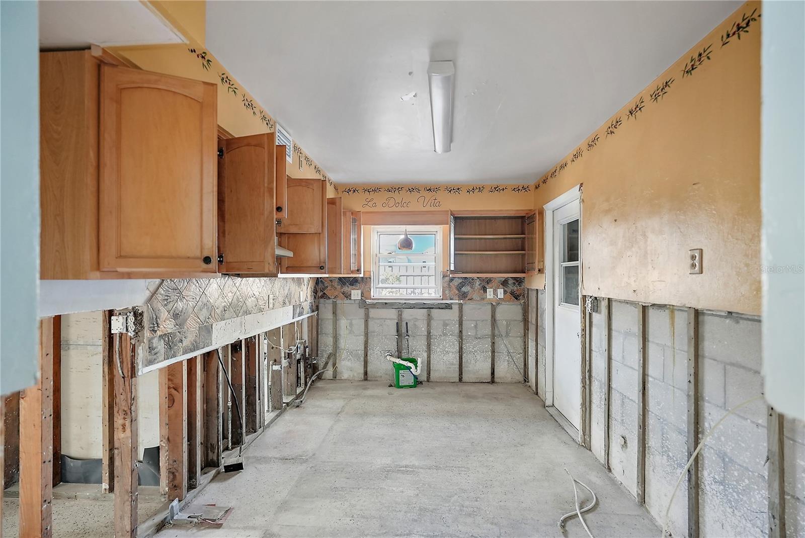 10128 PARADISE BLVD, TREASURE ISLAND, FL, 33706