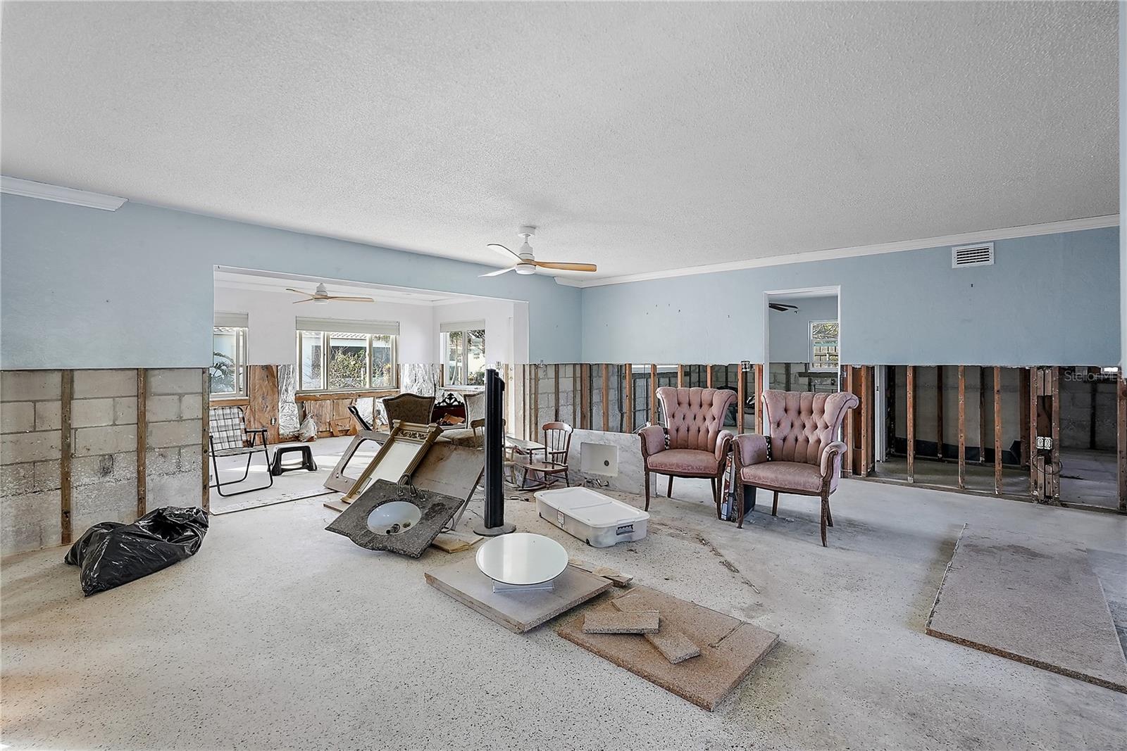 10128 PARADISE BLVD, TREASURE ISLAND, FL, 33706