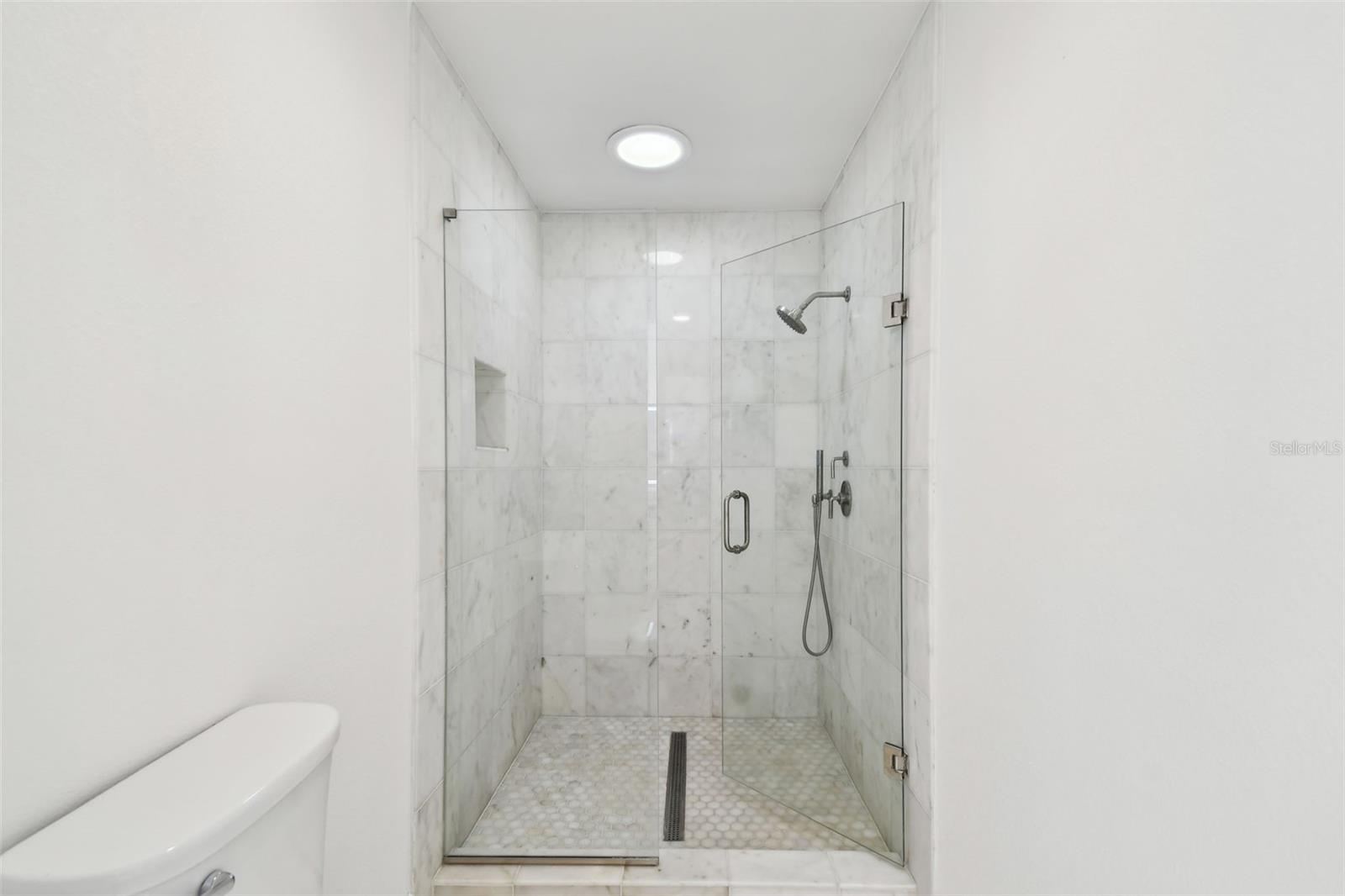 201 S SHORE CREST DR, TAMPA, FL, 33609