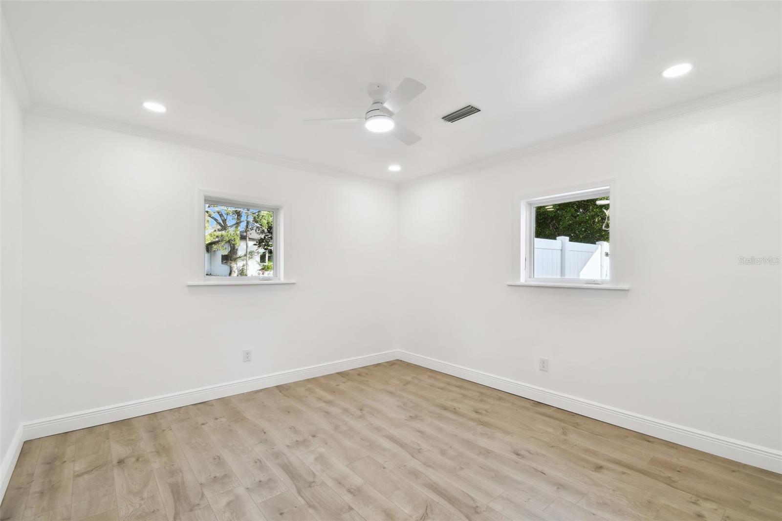 201 S SHORE CREST DR, TAMPA, FL, 33609