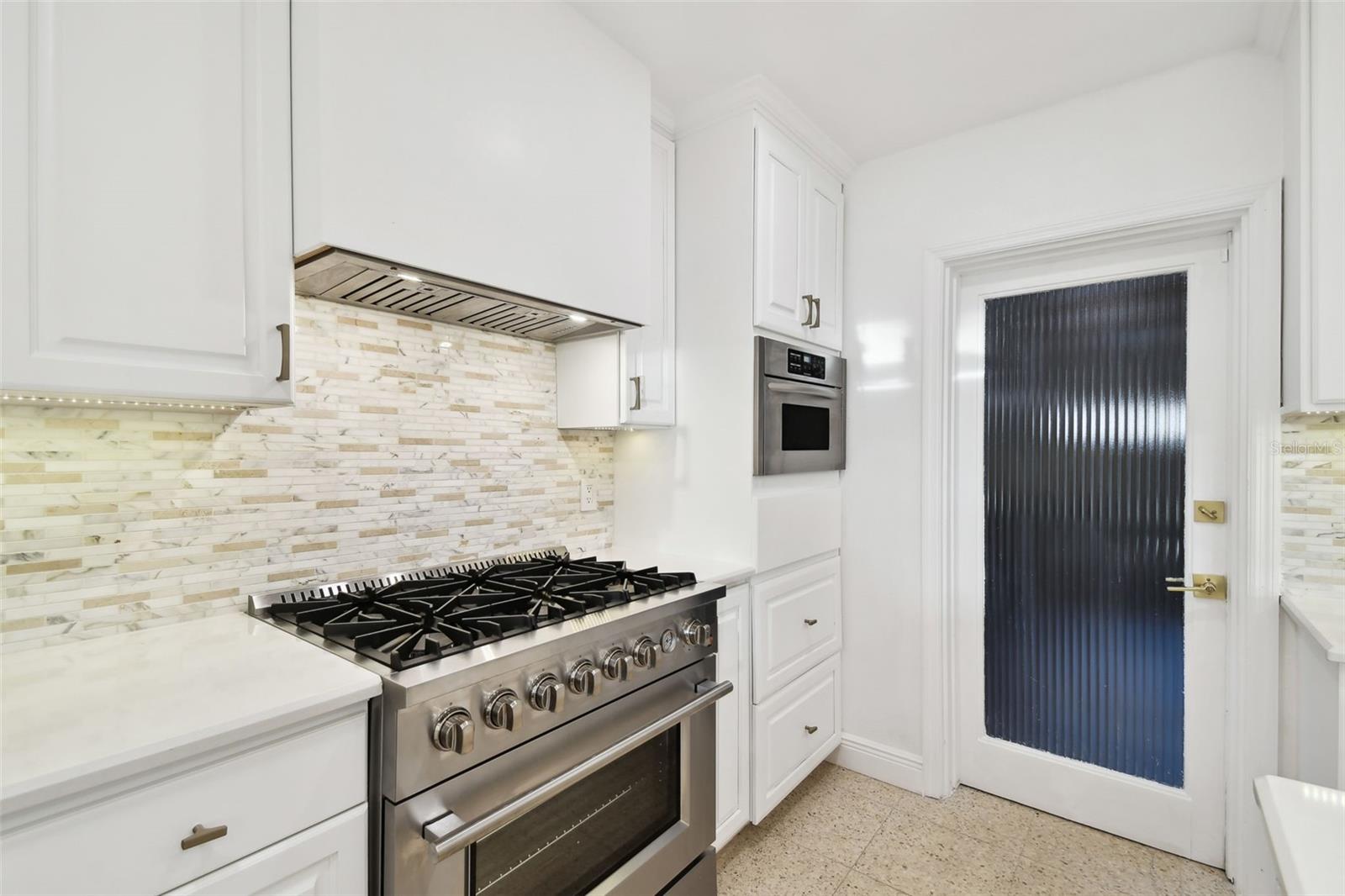 201 S SHORE CREST DR, TAMPA, FL, 33609