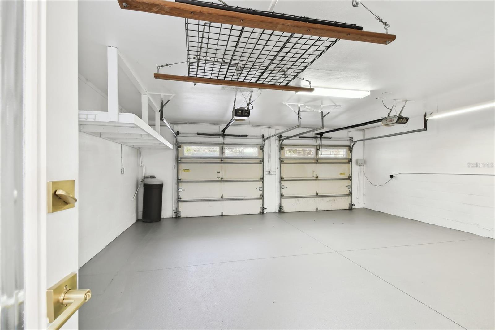 201 S SHORE CREST DR, TAMPA, FL, 33609