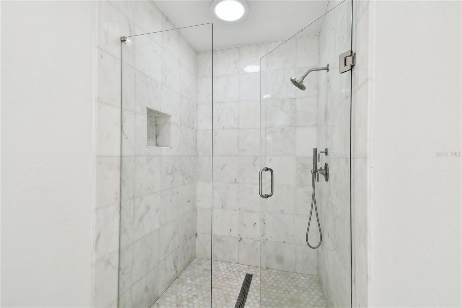 201 S SHORE CREST DR, TAMPA, FL, 33609