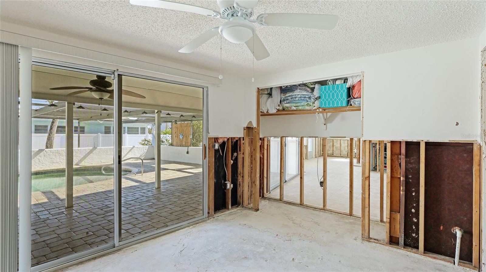 211 84TH ST, HOLMES BEACH, FL, 34217
