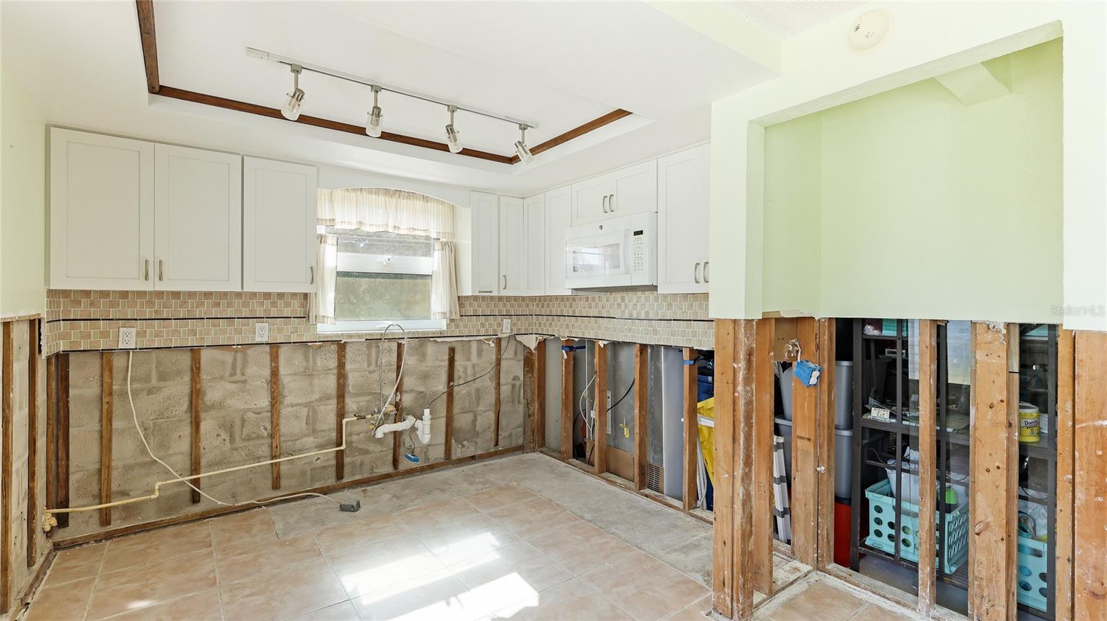 211 84TH ST, HOLMES BEACH, FL, 34217