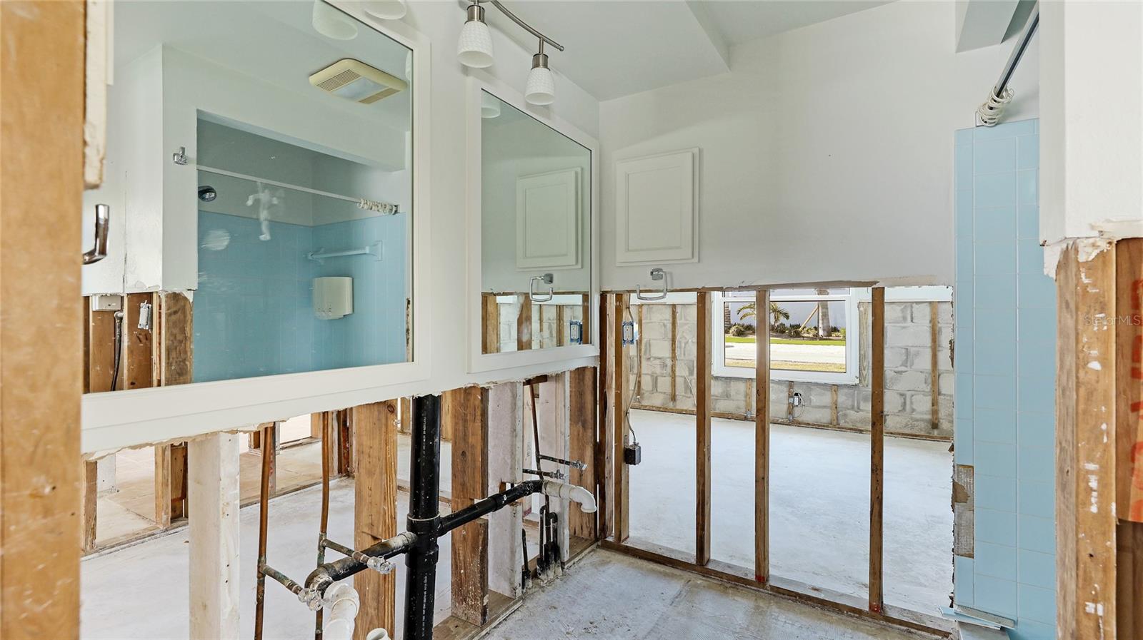 211 84TH ST, HOLMES BEACH, FL, 34217