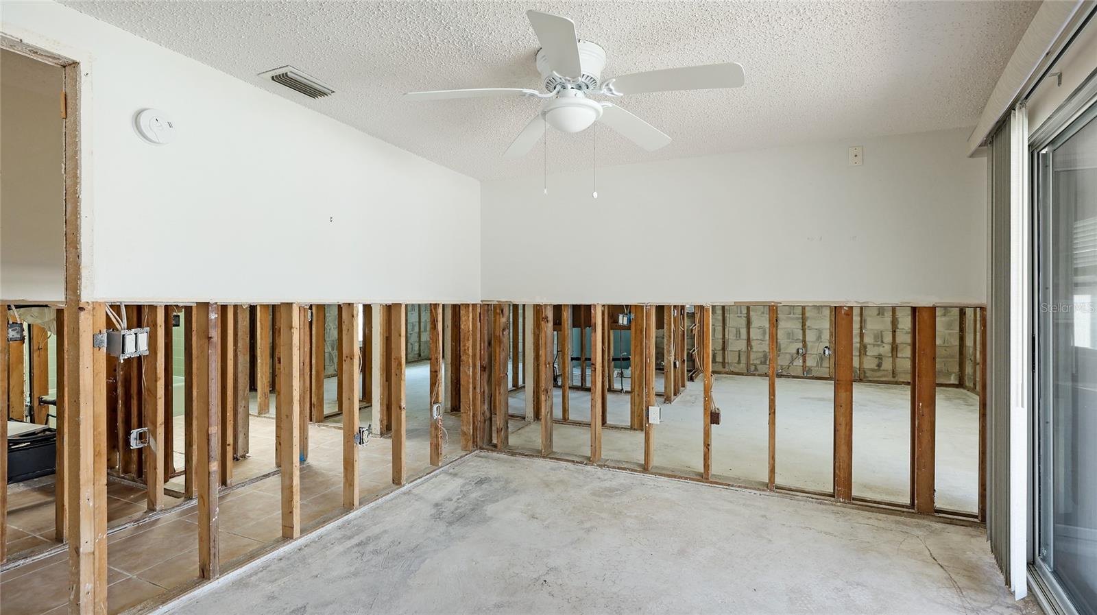 211 84TH ST, HOLMES BEACH, FL, 34217