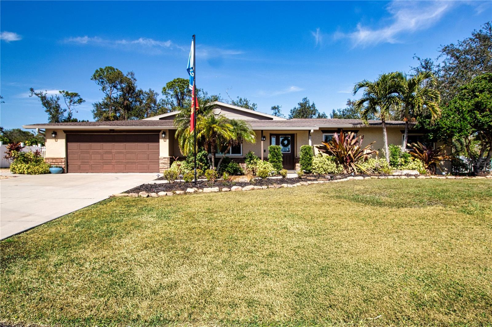 4517 N LAKE DR, SARASOTA, FL, 34232