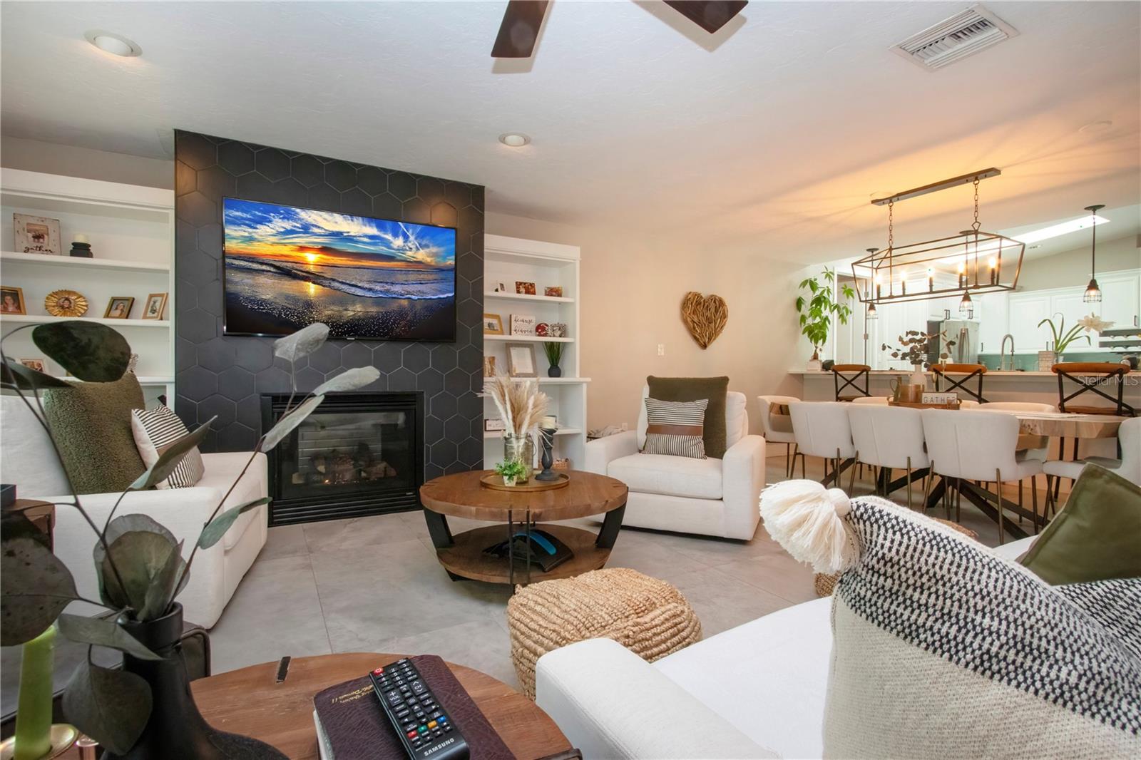 4517 N LAKE DR, SARASOTA, FL, 34232