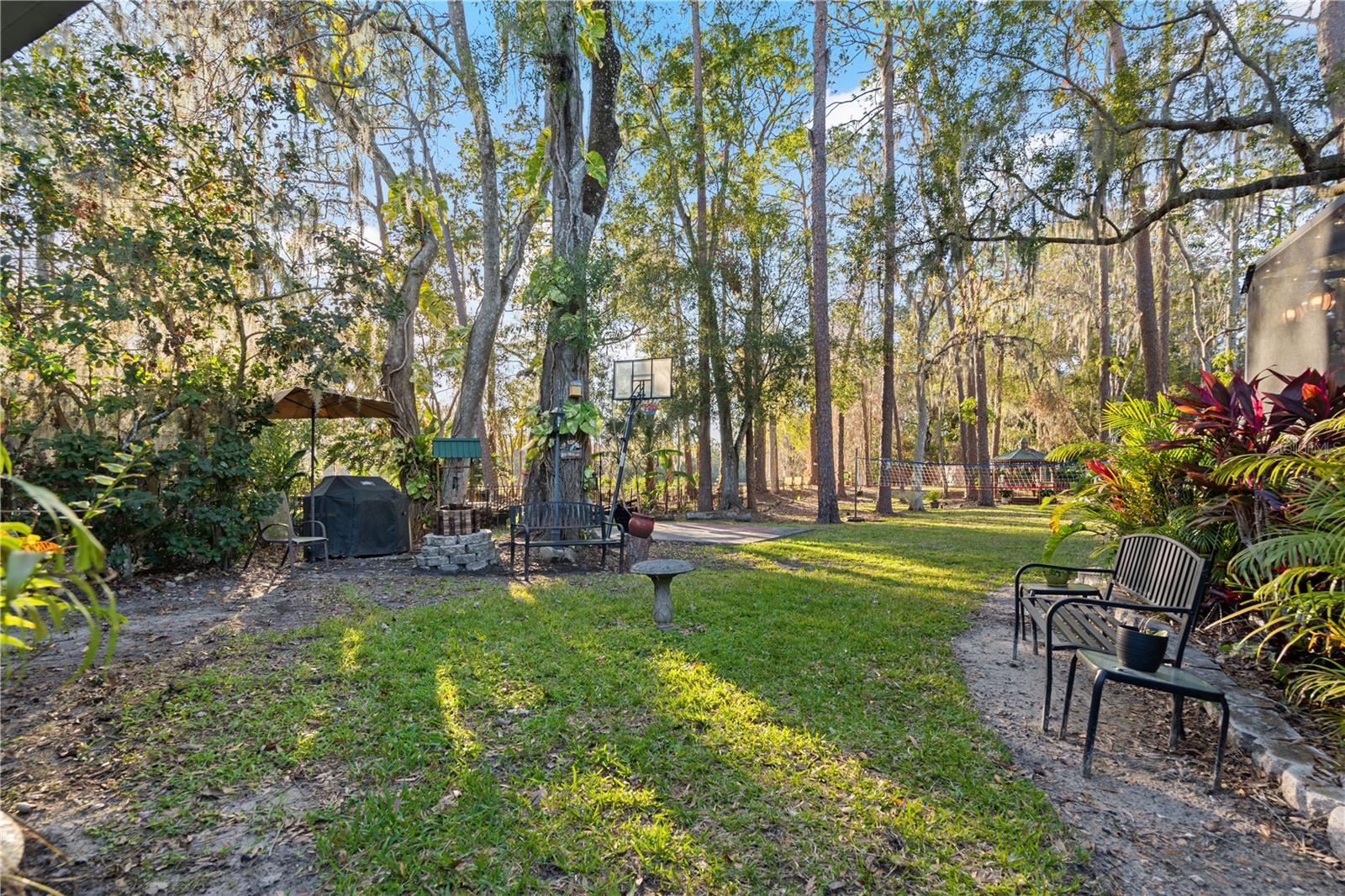 14926 LAKE FOREST DR, LUTZ, FL, 33559