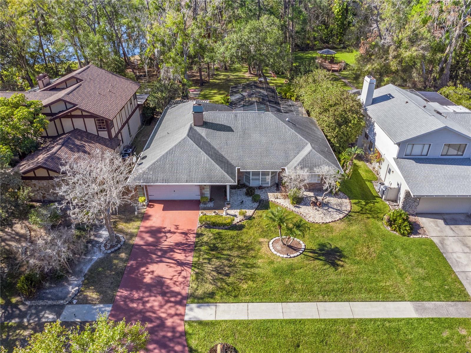 14926 LAKE FOREST DR, LUTZ, FL, 33559