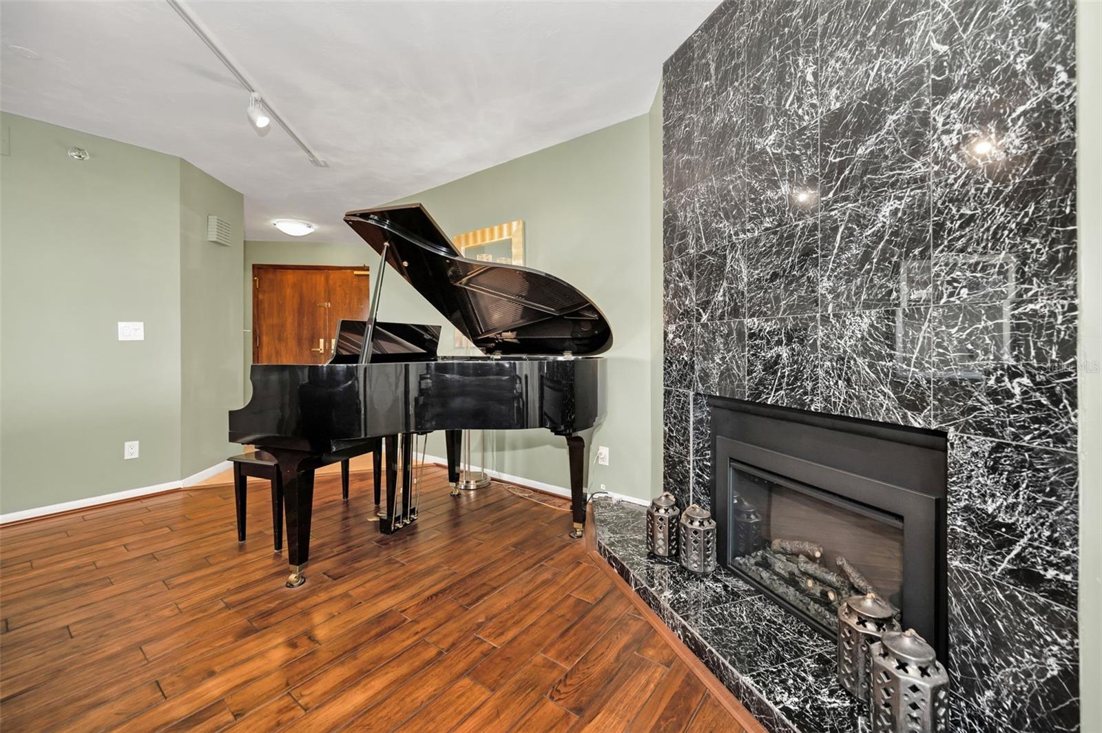 1660 GULF BLVD #307, CLEARWATER BEACH, FL, 33767