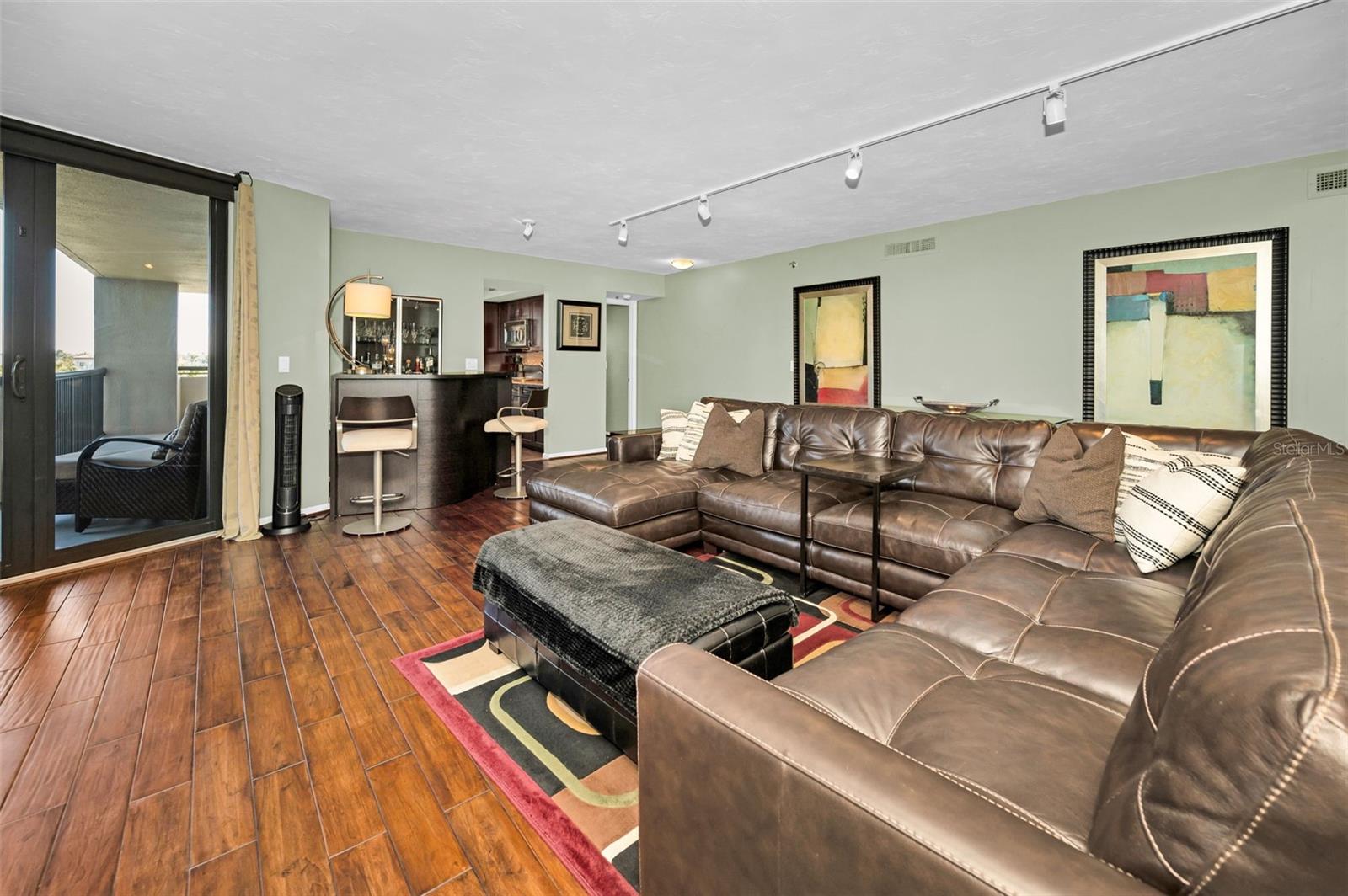 1660 GULF BLVD #307, CLEARWATER BEACH, FL, 33767