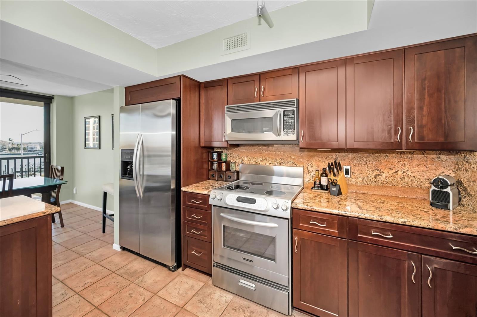 1660 GULF BLVD #307, CLEARWATER BEACH, FL, 33767