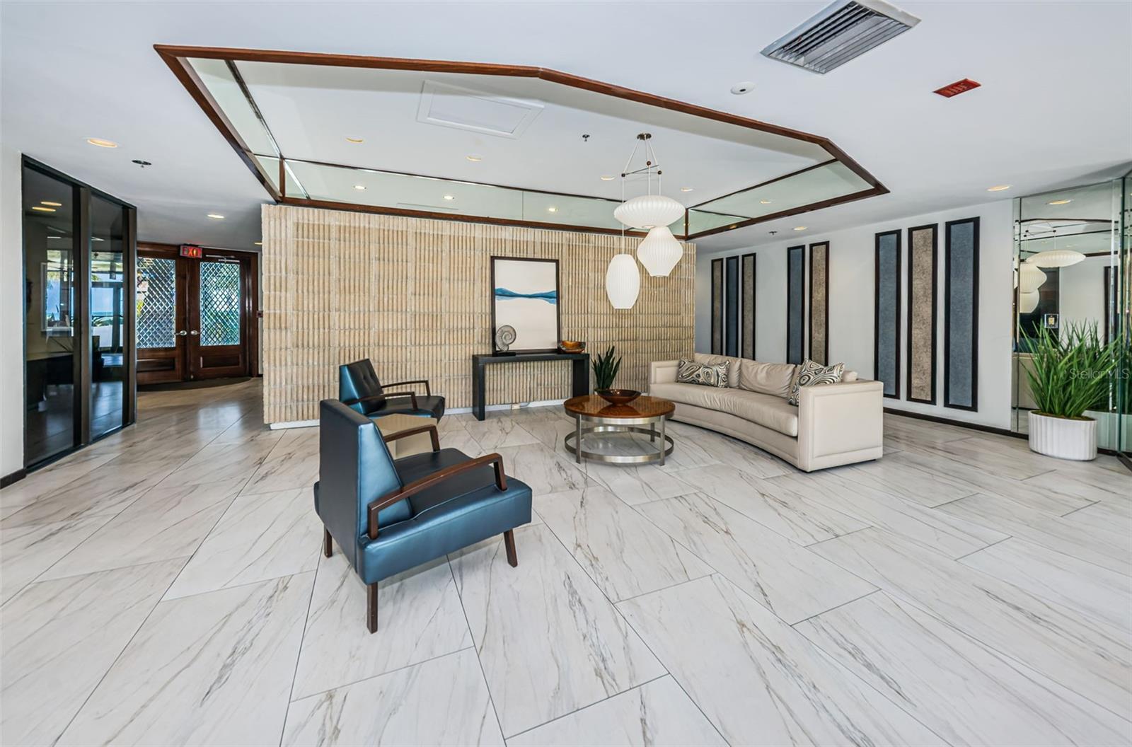 1660 GULF BLVD #307, CLEARWATER BEACH, FL, 33767