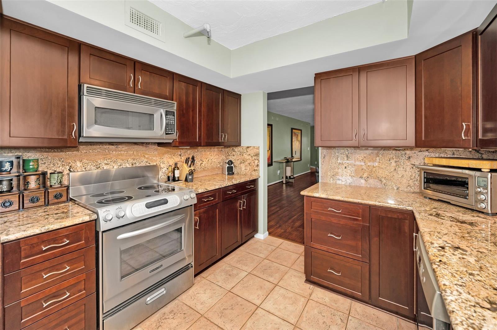 1660 GULF BLVD #307, CLEARWATER BEACH, FL, 33767