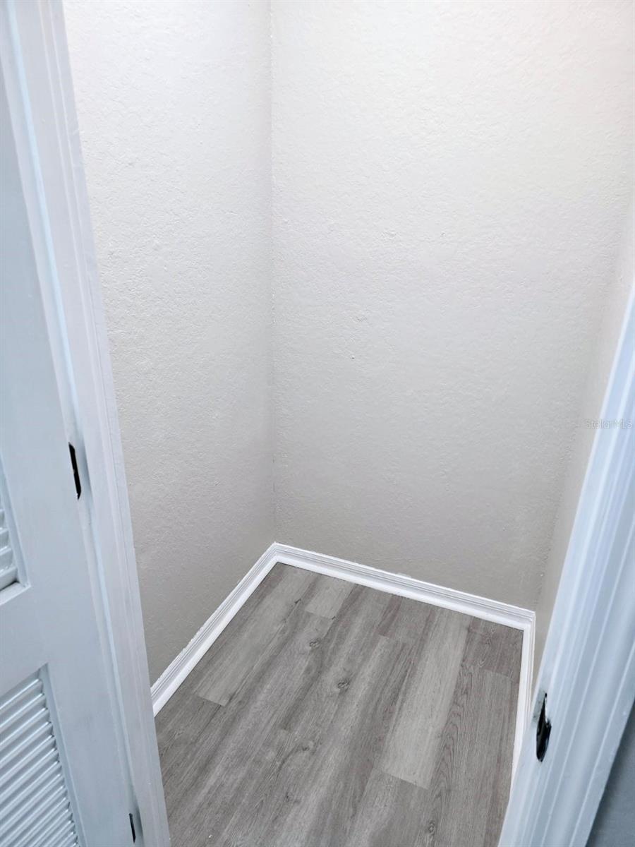 678 HOWEY RD, GROVELAND, FL, 34736