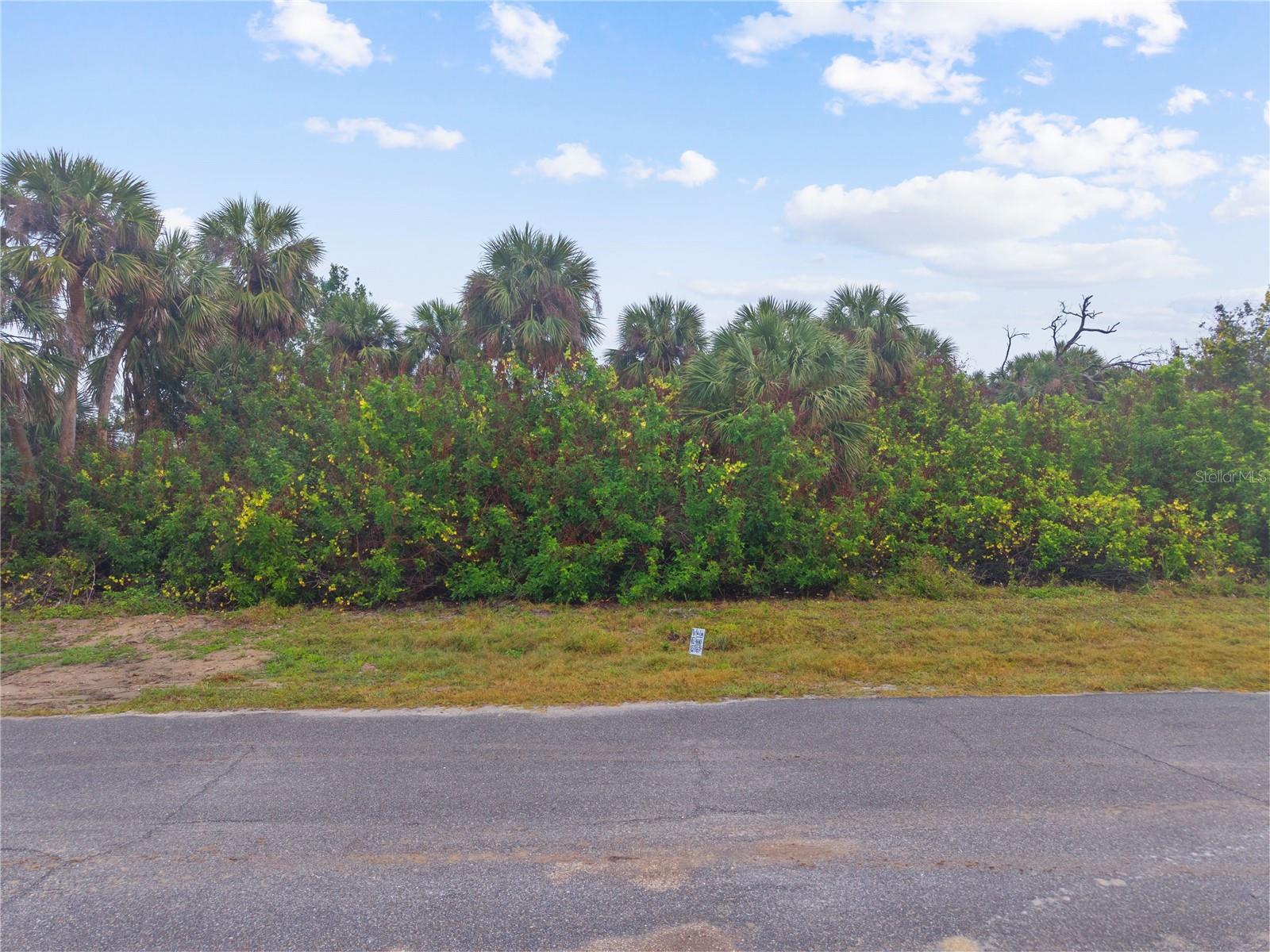 192 SESAME RD E, ROTONDA WEST, FL, 33947