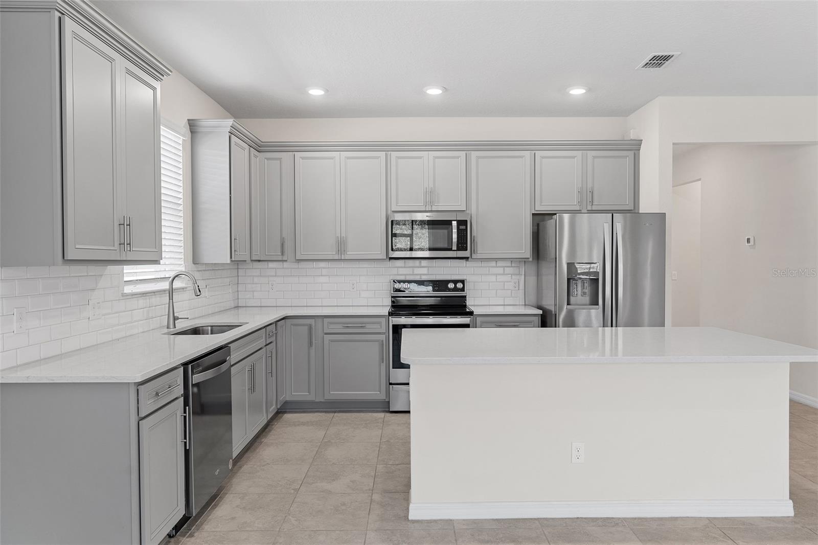 2124 LIVE OAK LAKE RD, ST CLOUD, FL, 34771