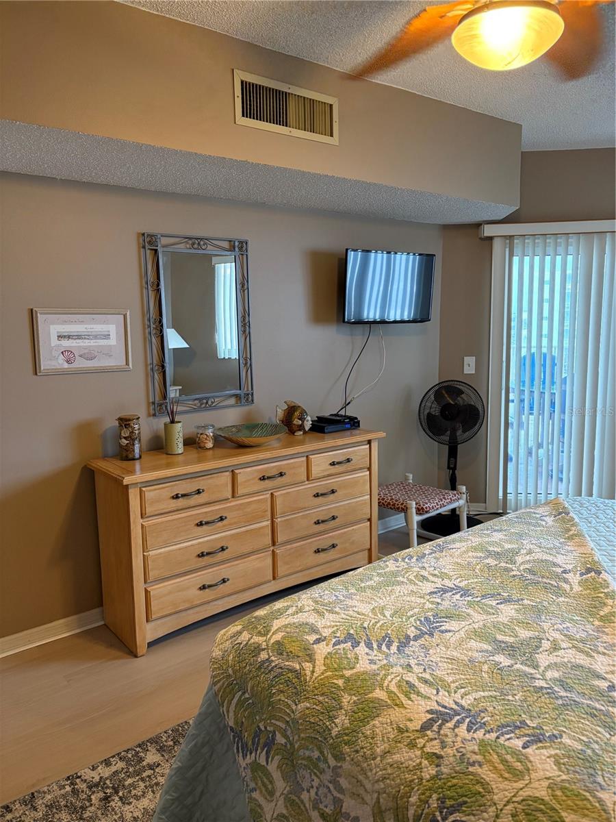 18400 GULF BLVD #1505, INDIAN SHORES, FL, 33785