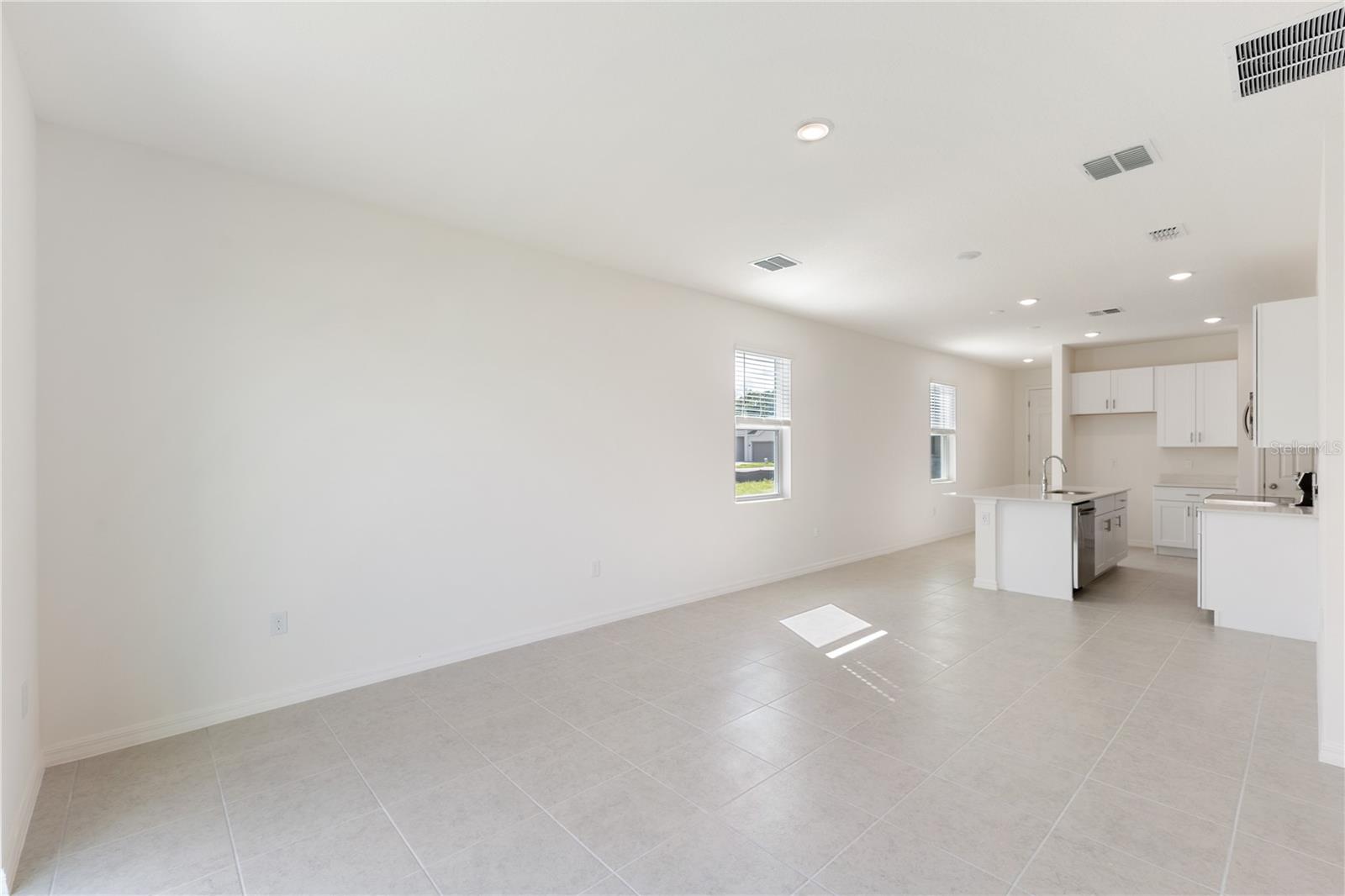 738 LEMON AVE, FRUITLAND PARK, FL, 34731