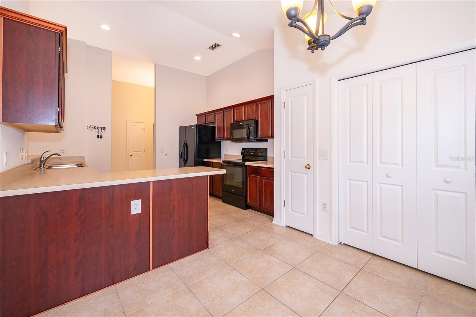 933 TRAMELLS TRL, KISSIMMEE, FL, 34744