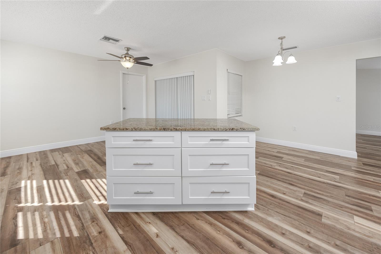 2328 PIN OAK LN W, CLEARWATER, FL, 33759