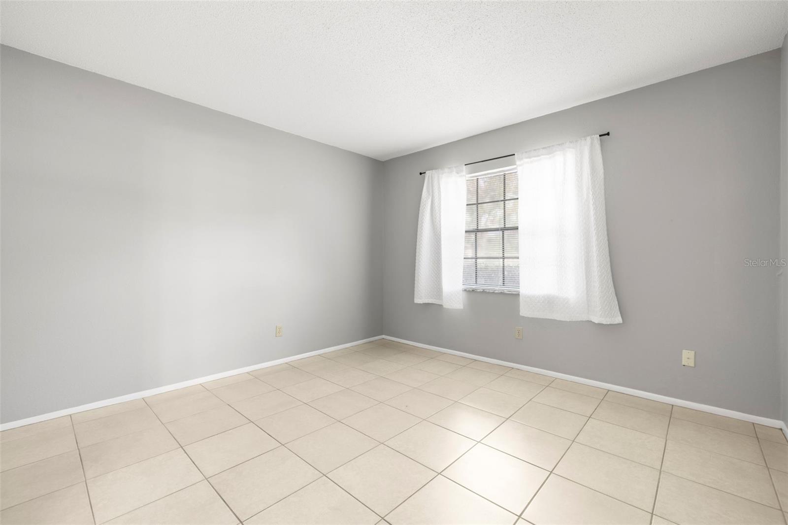 1054 OAKWOOD DR, DUNEDIN, FL, 34698