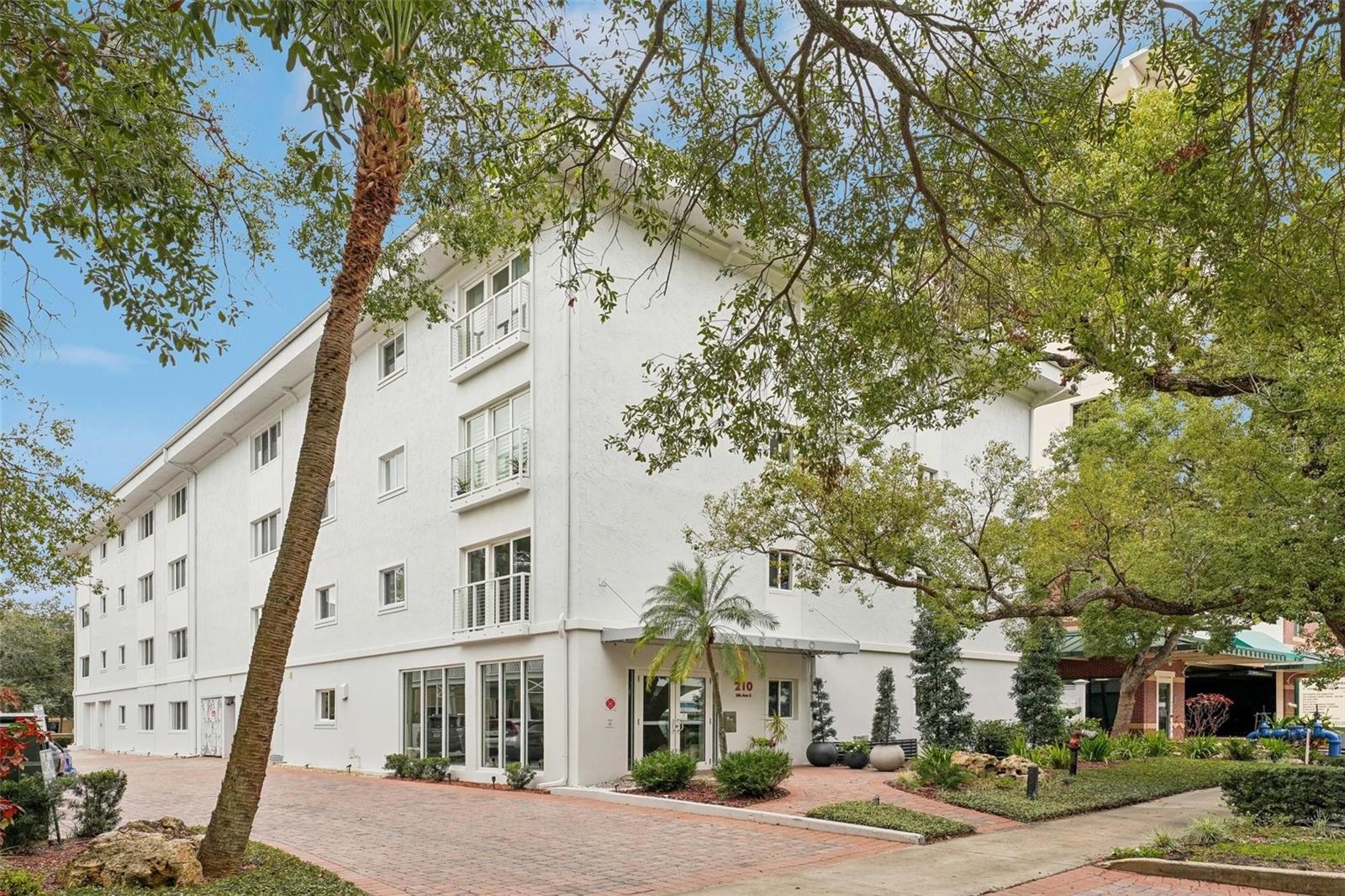 210 5TH AVE S #307, ST PETERSBURG, FL, 33701