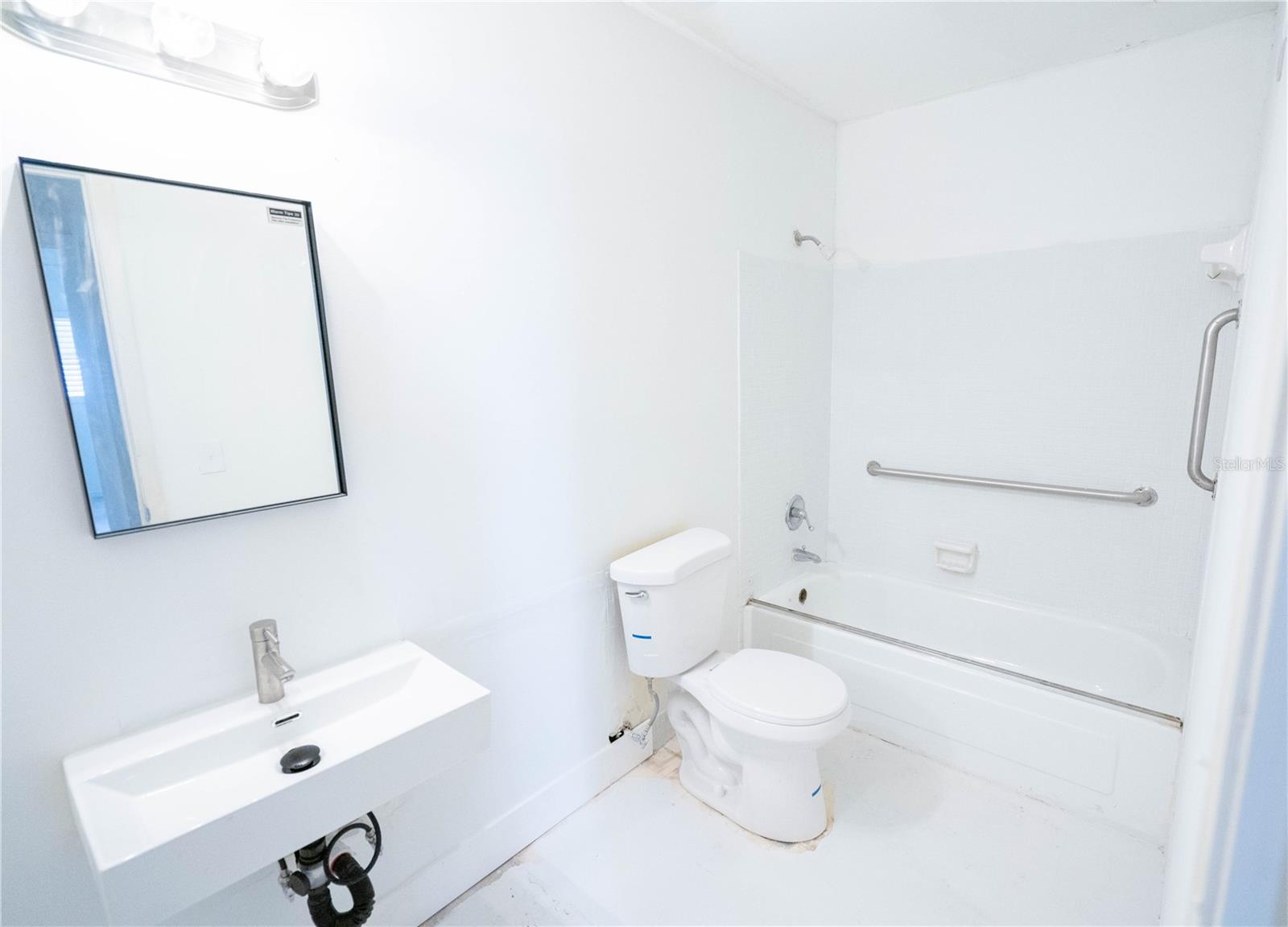 100 EL CAMINO DR #102, WINTER HAVEN, FL, 33884