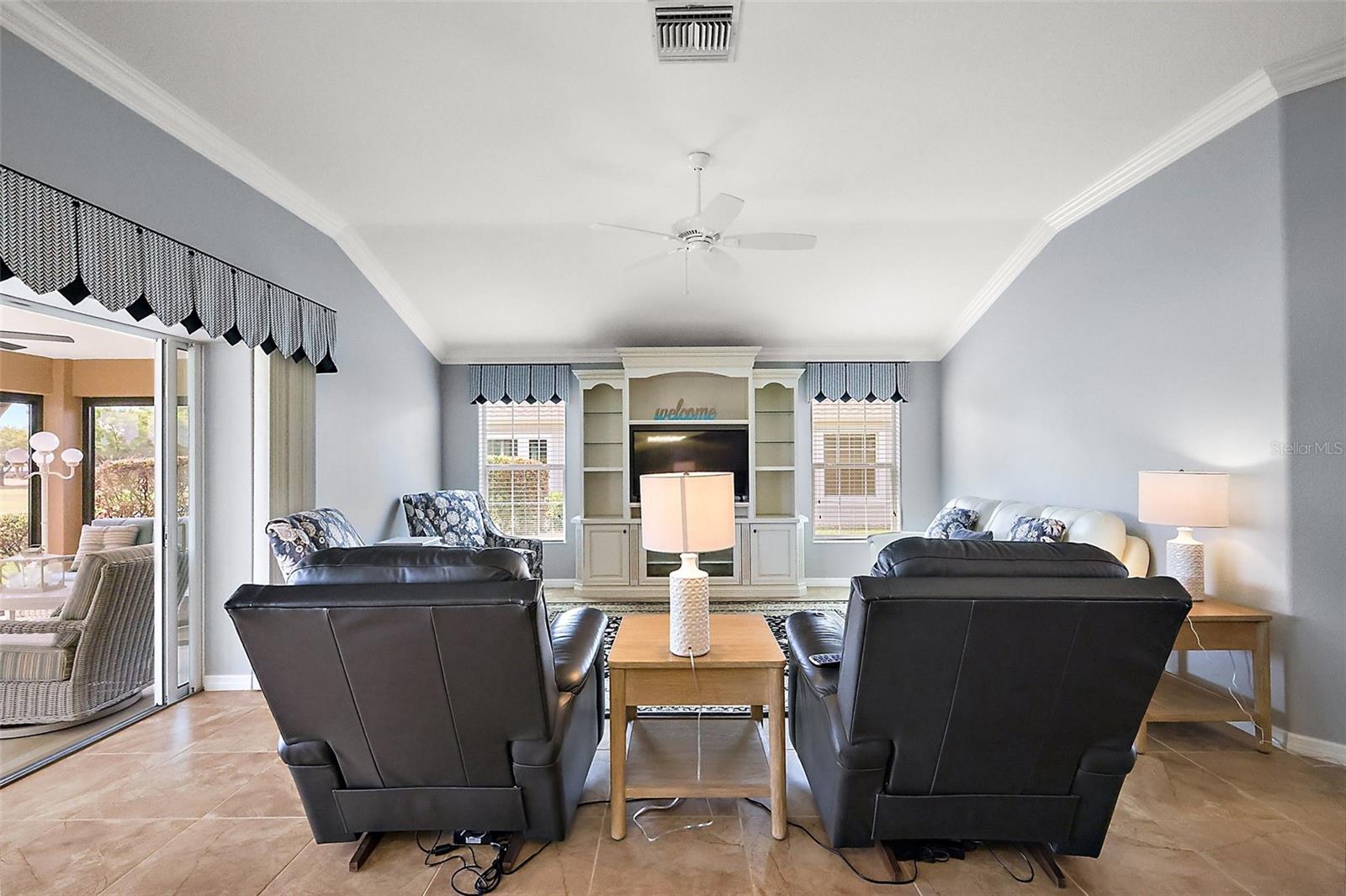 2196 ABBEY WAY, THE VILLAGES, FL, 32162