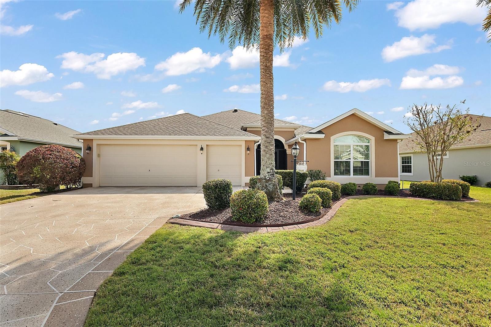 2196 ABBEY WAY, THE VILLAGES, FL, 32162