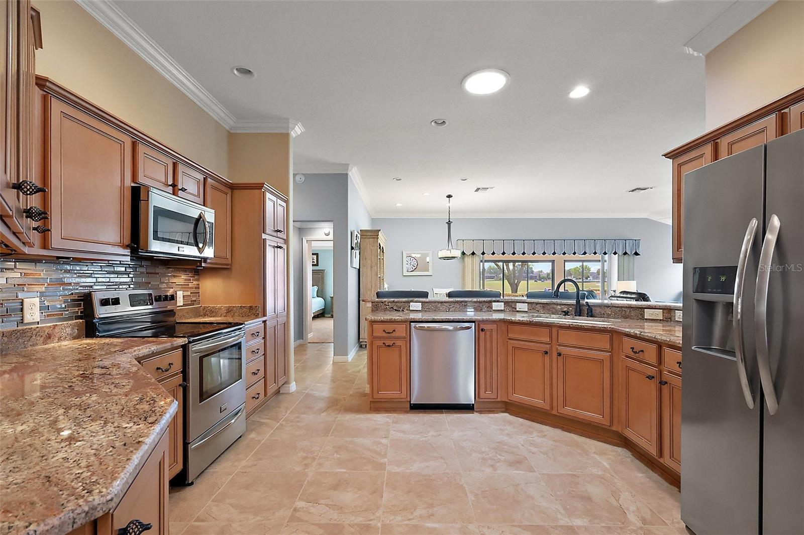 2196 ABBEY WAY, THE VILLAGES, FL, 32162