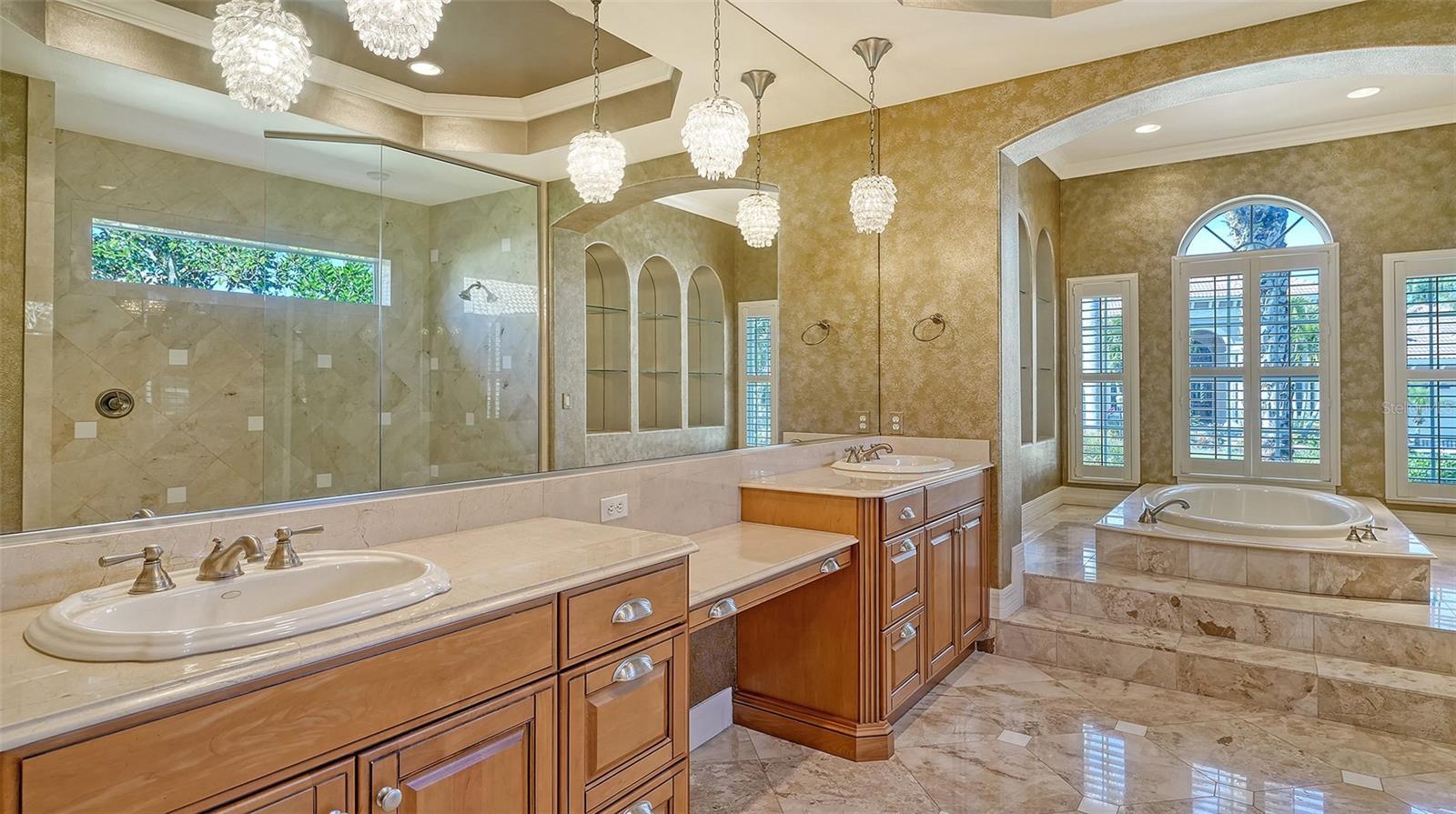 13616 LEGENDS WALK TER, LAKEWOOD RANCH, FL, 34202
