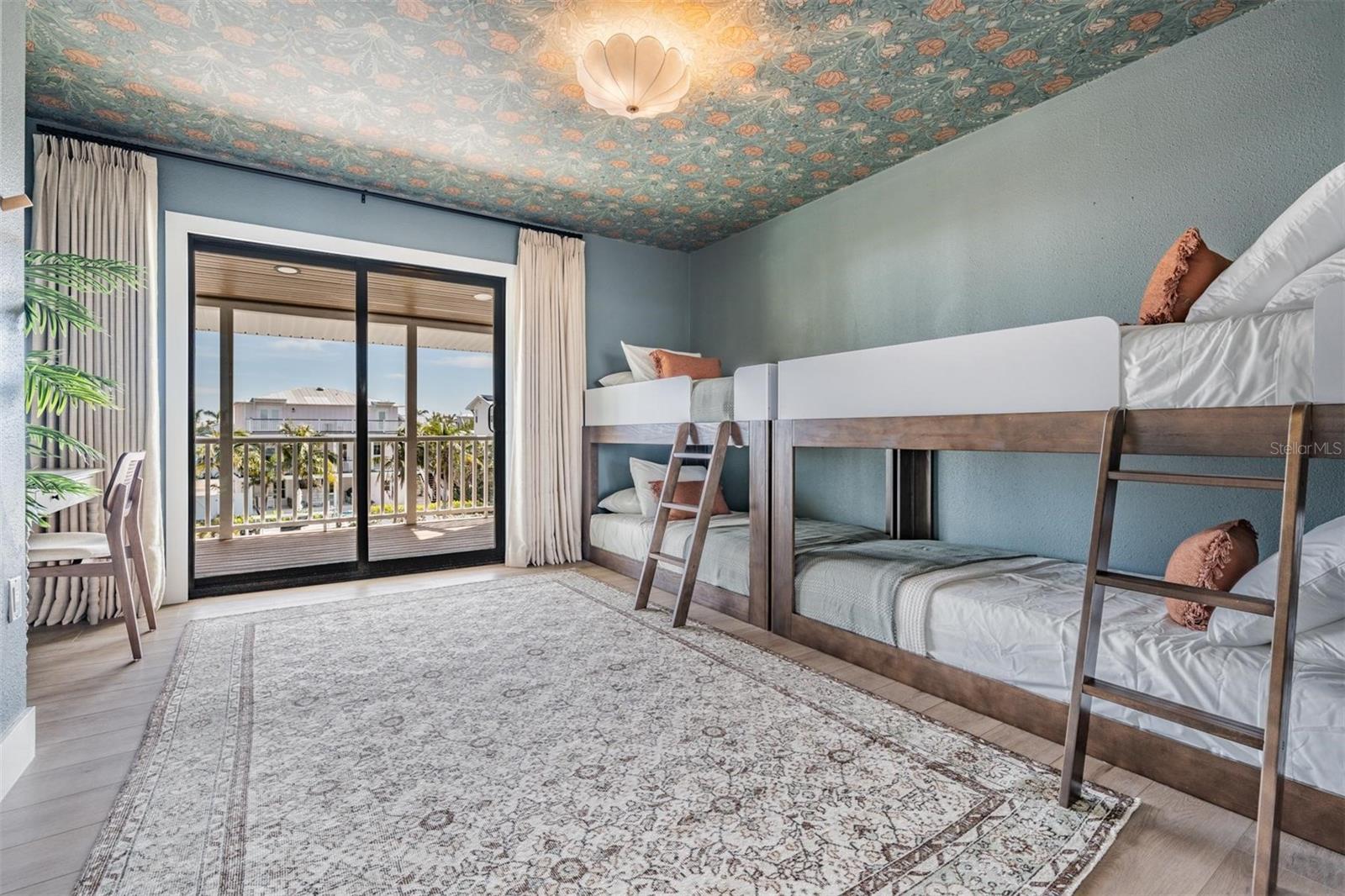 519 LOQUAT DR, ANNA MARIA, FL, 34216