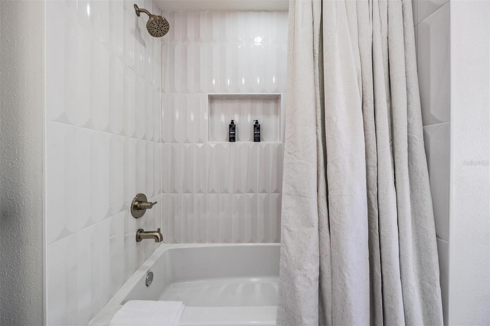 519 LOQUAT DR, ANNA MARIA, FL, 34216