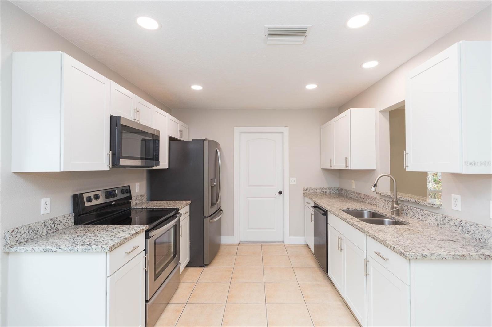 1824 STAYSAIL DR, VALRICO, FL, 33594