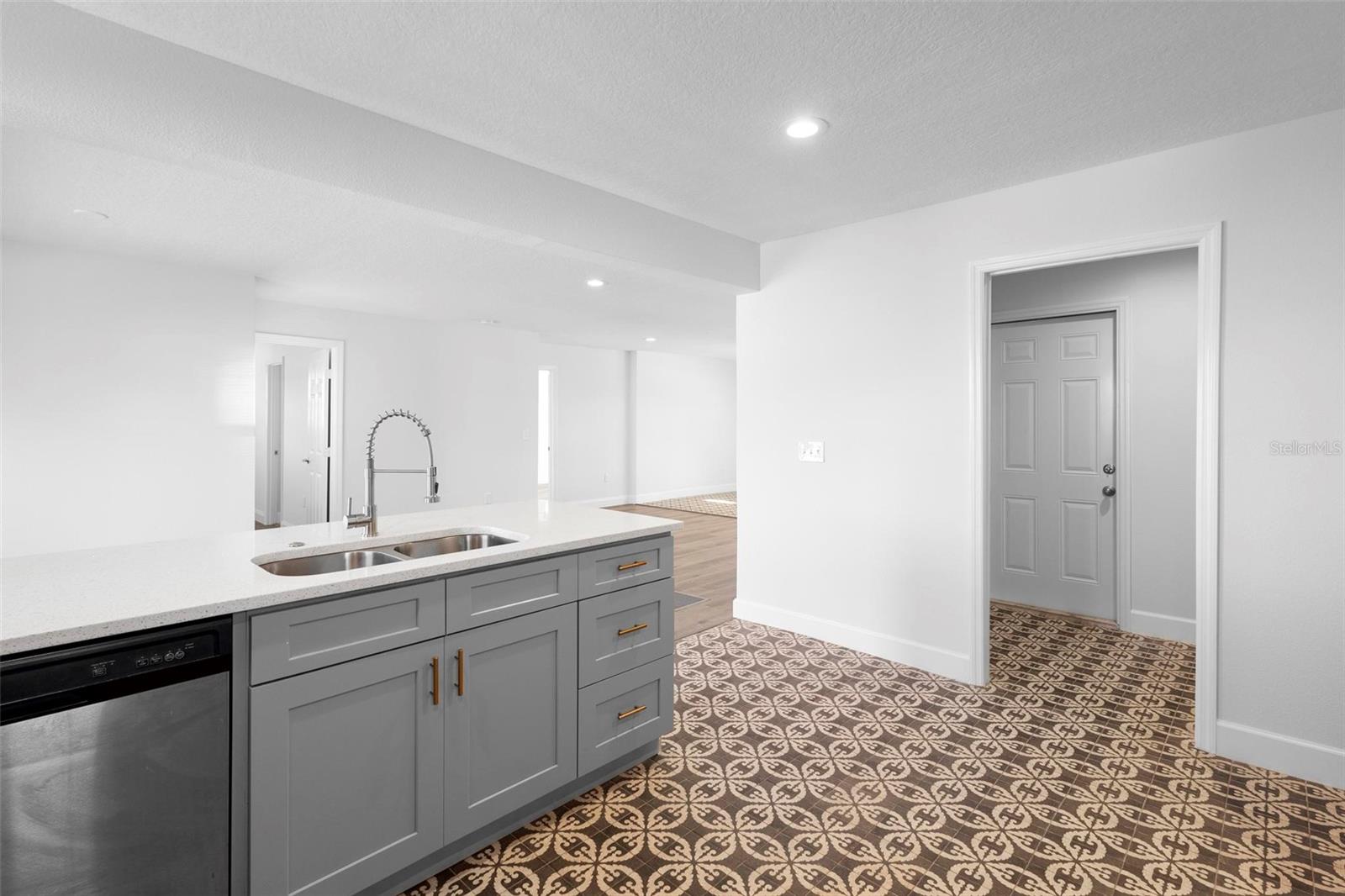 217 VALENCIA DR, ORMOND BEACH, FL, 32176