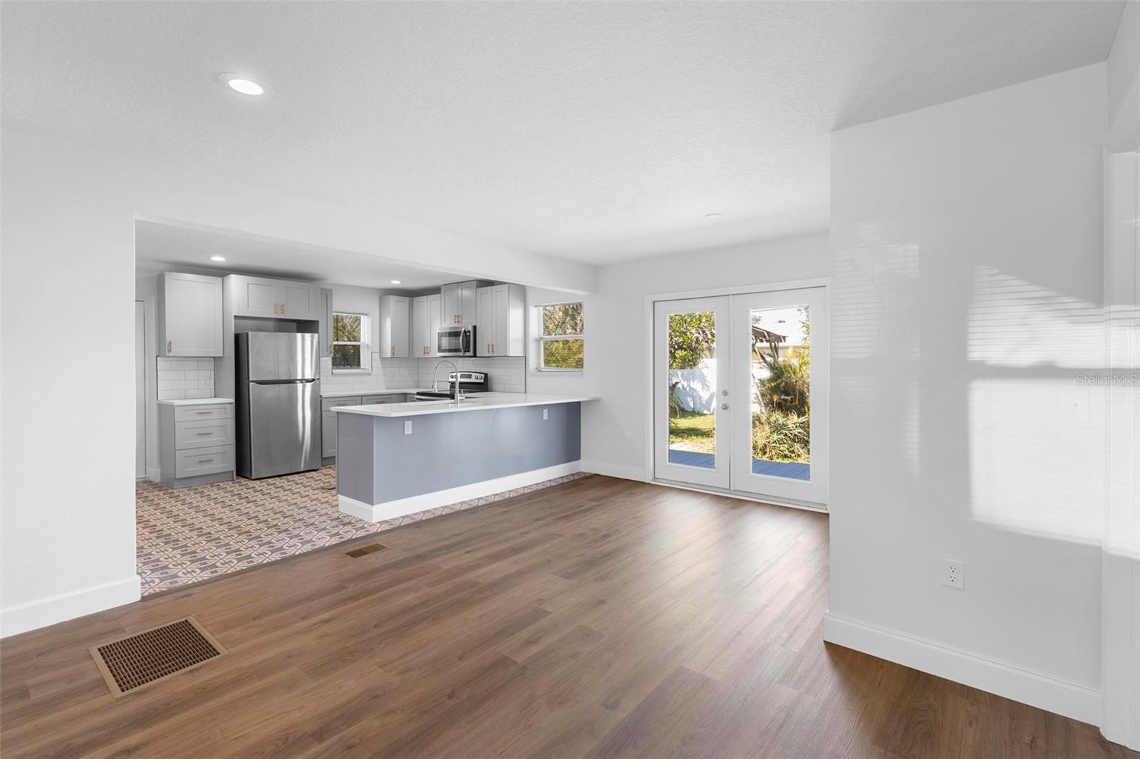 217 VALENCIA DR, ORMOND BEACH, FL, 32176