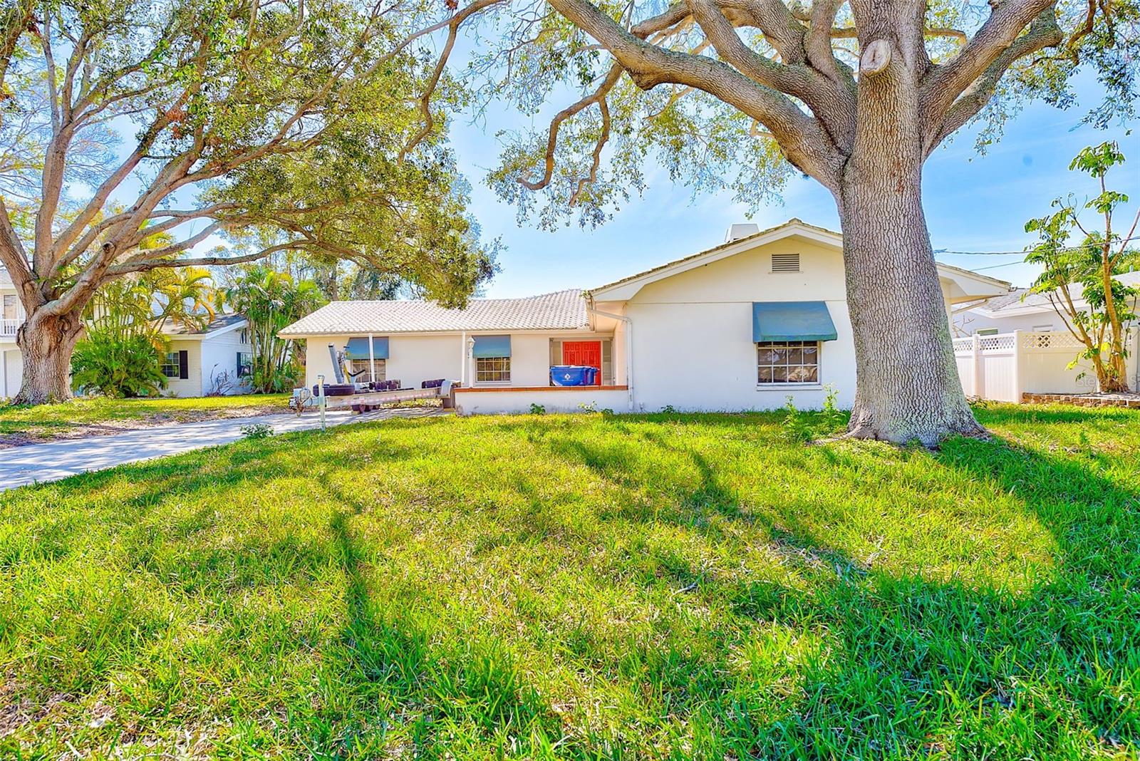 120 CARLYLE CIR, PALM HARBOR, FL, 34683