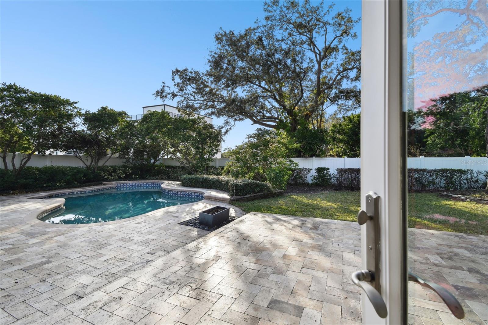 201 S SHORE CREST DR, TAMPA, FL, 33609